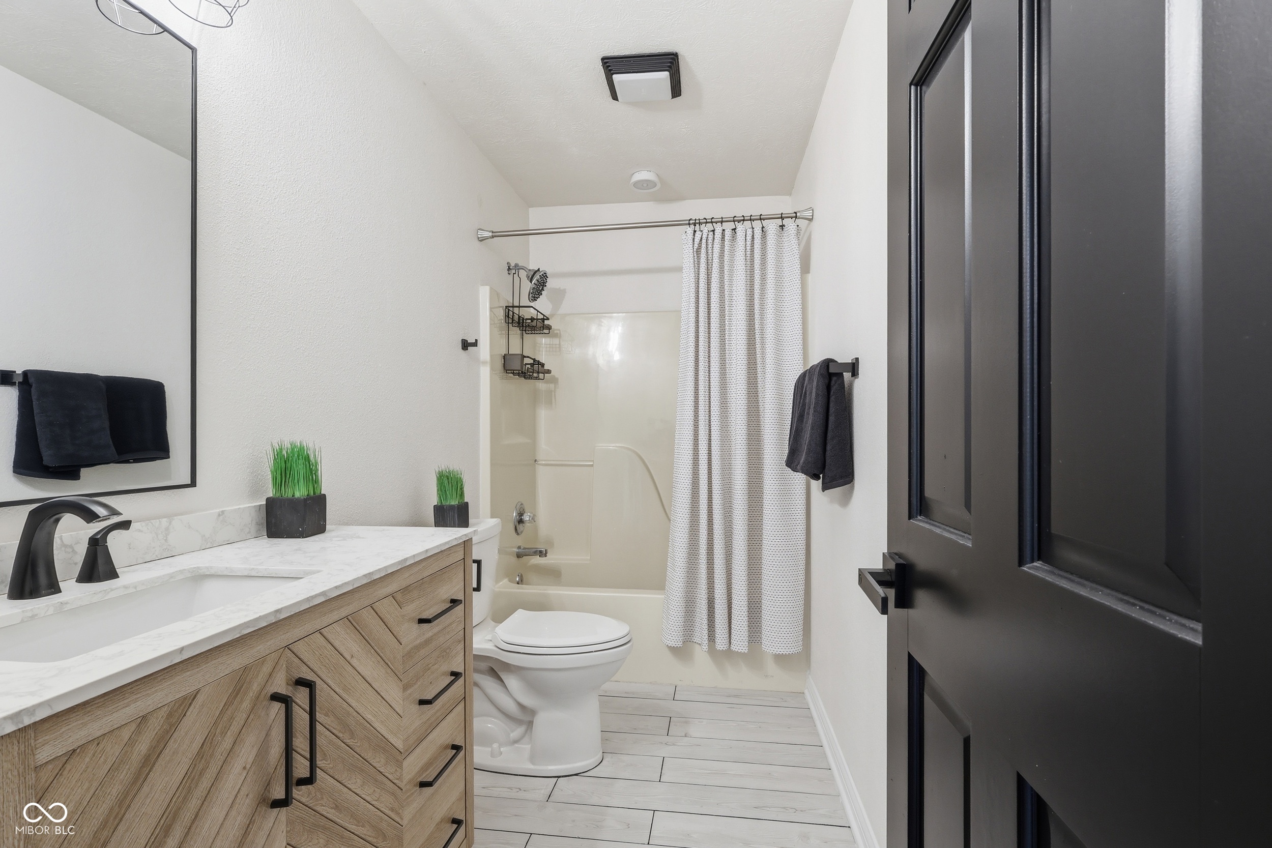 3830 S Redbird Trail