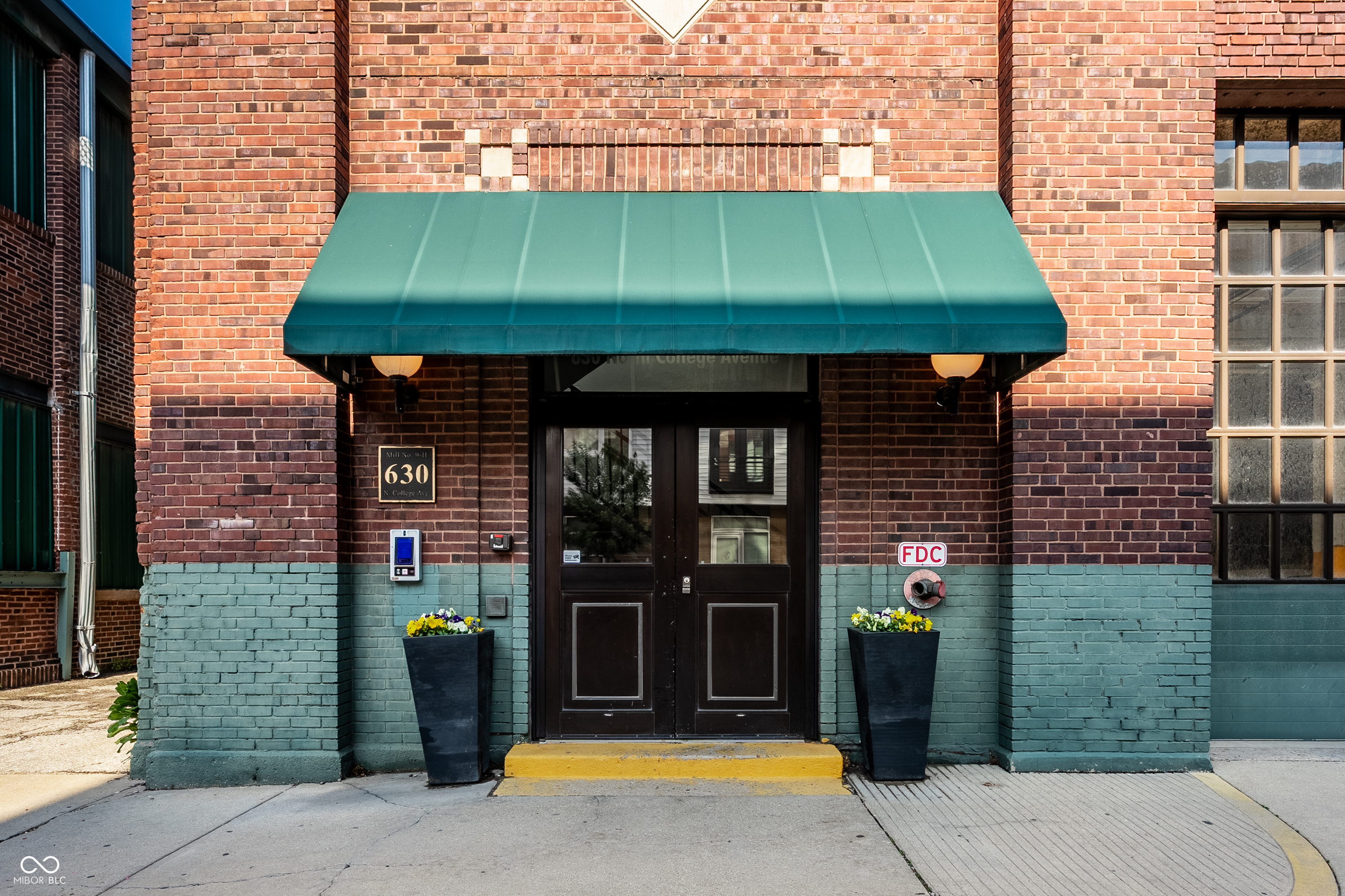 630 N College Avenue Unit: 303