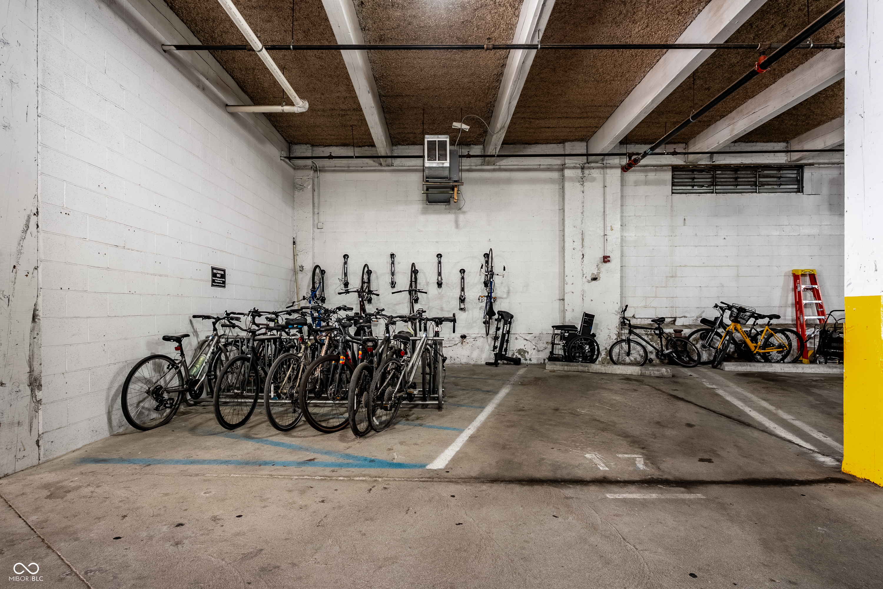630 N College Avenue Unit: 303