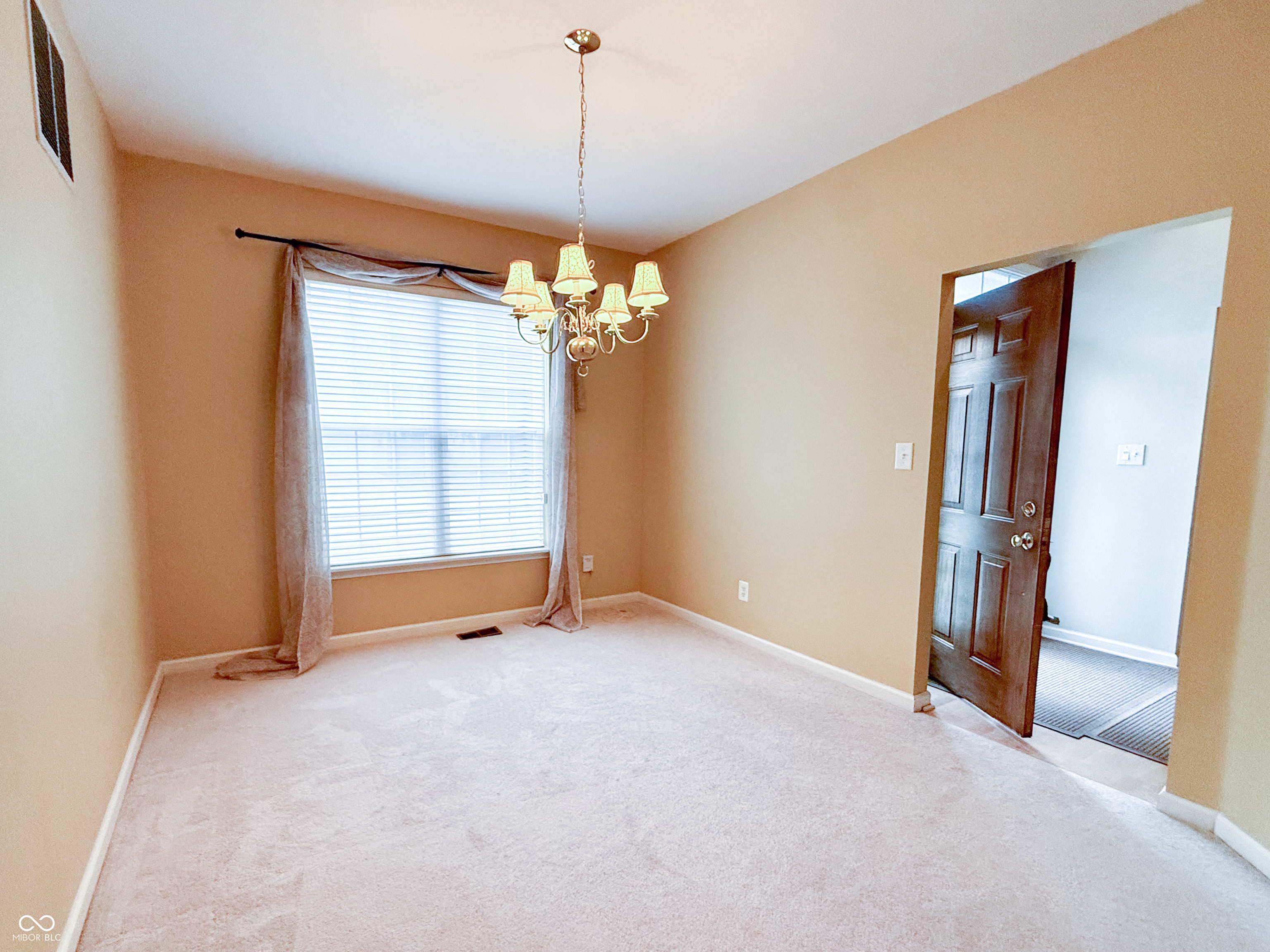 5813 Stone Pine Trail