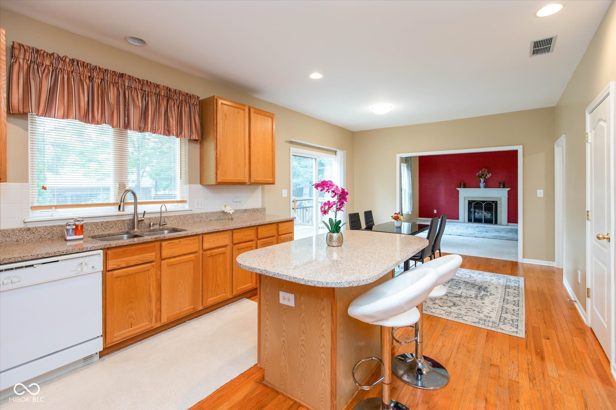 13888 Dearborn Circle