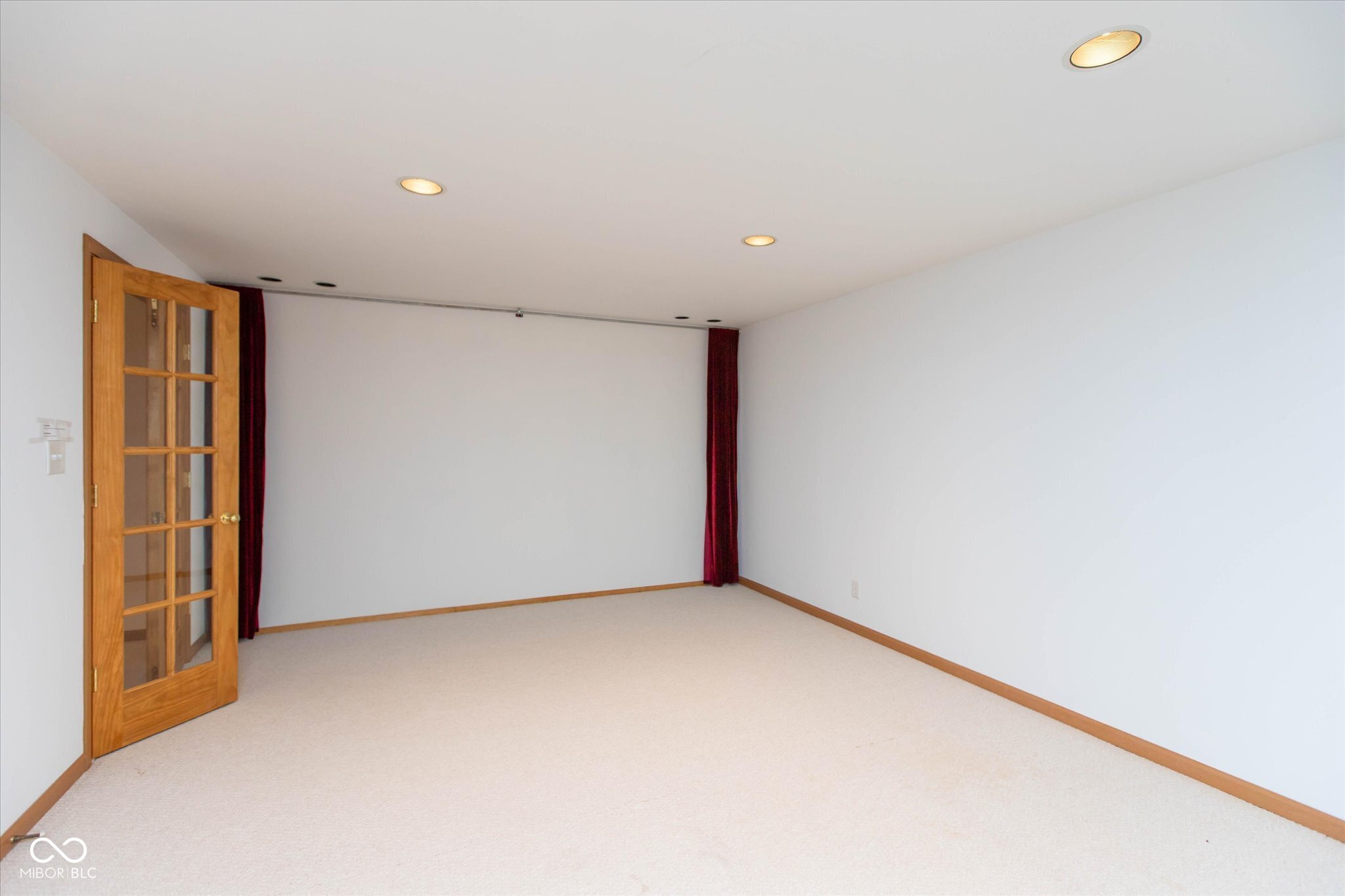 13888 Dearborn Circle