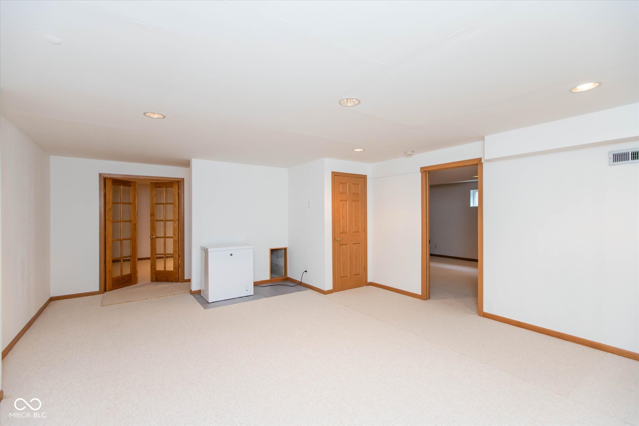 13888 Dearborn Circle