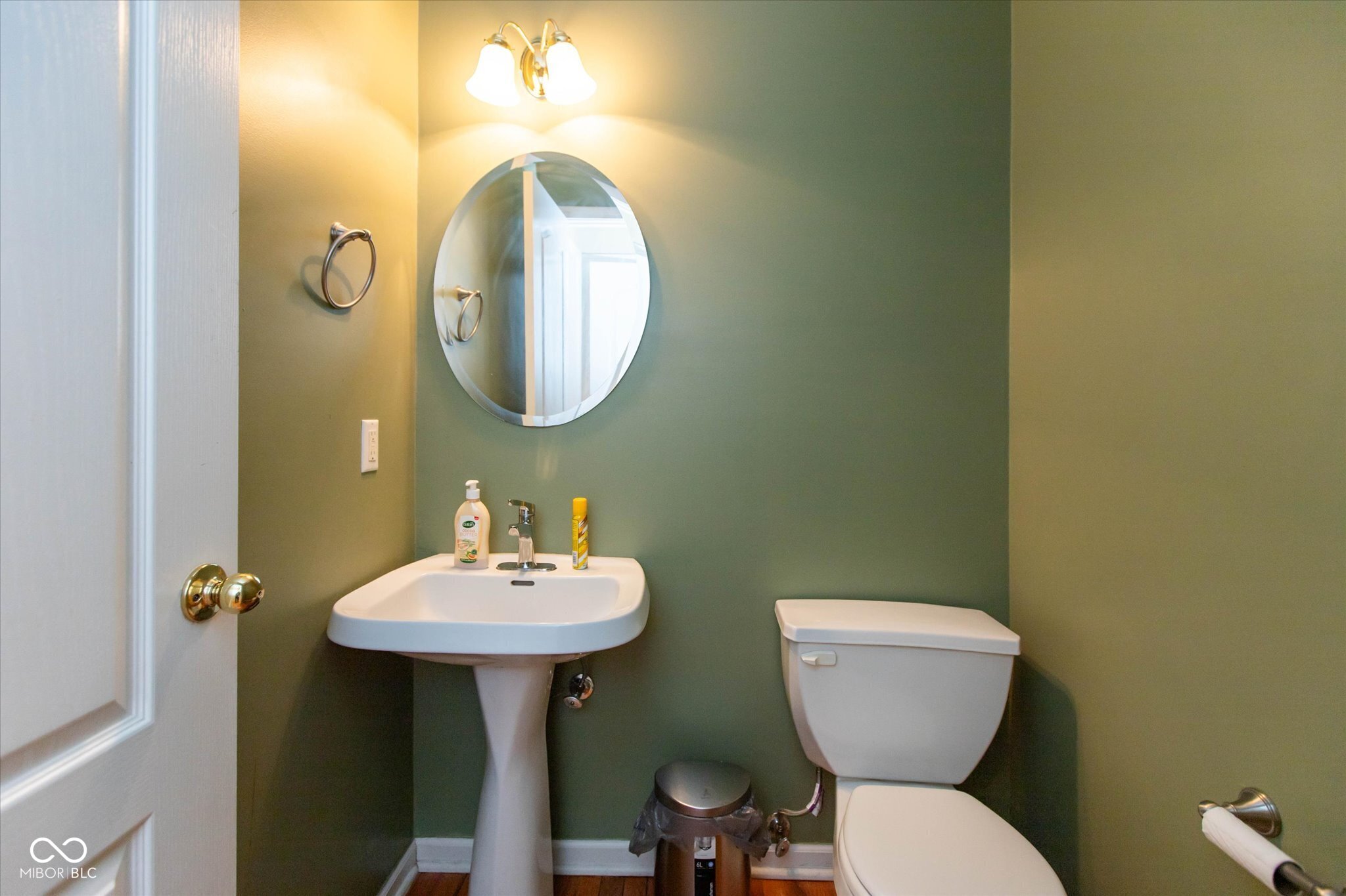 13888 Dearborn Circle