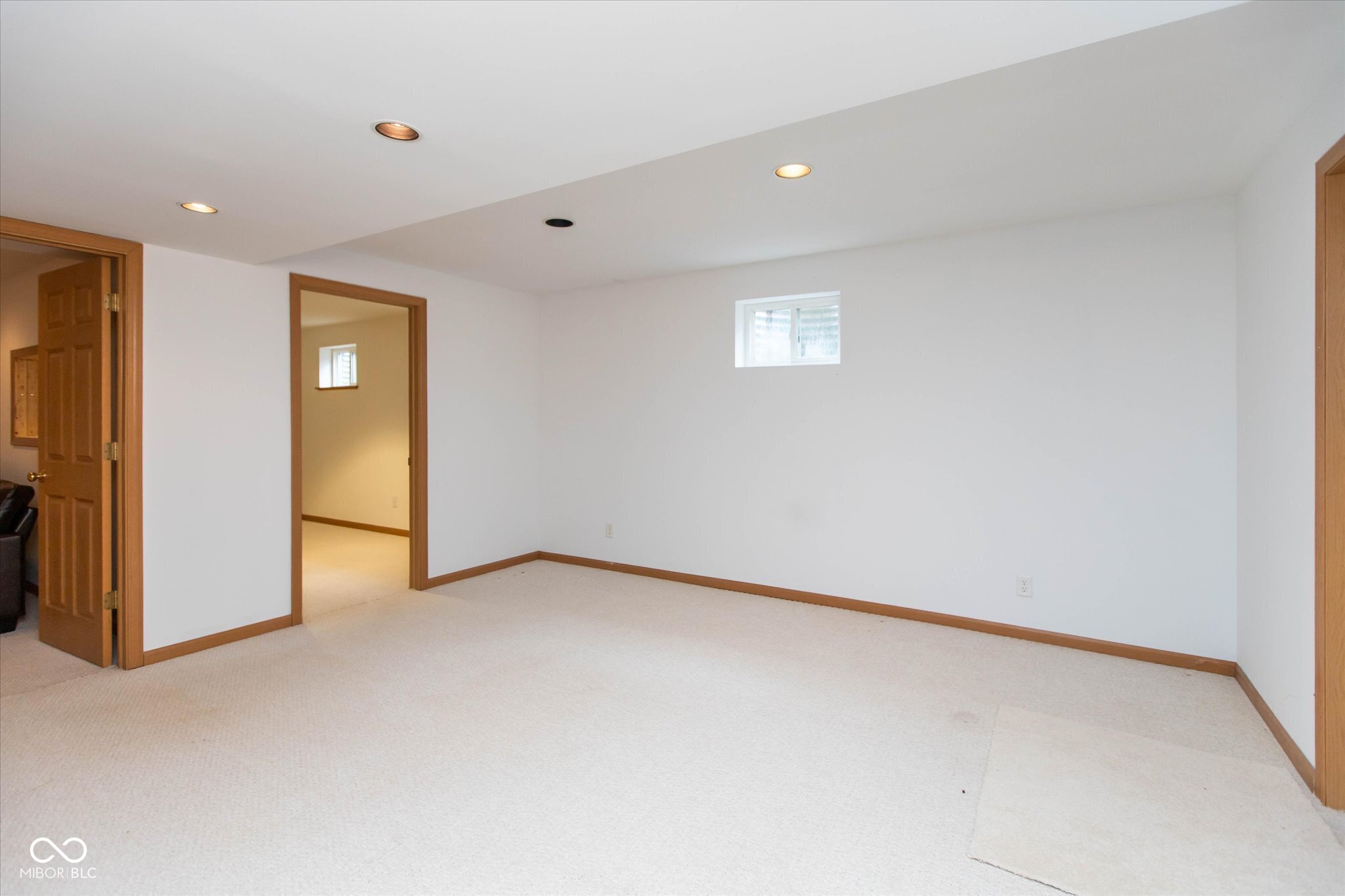 13888 Dearborn Circle