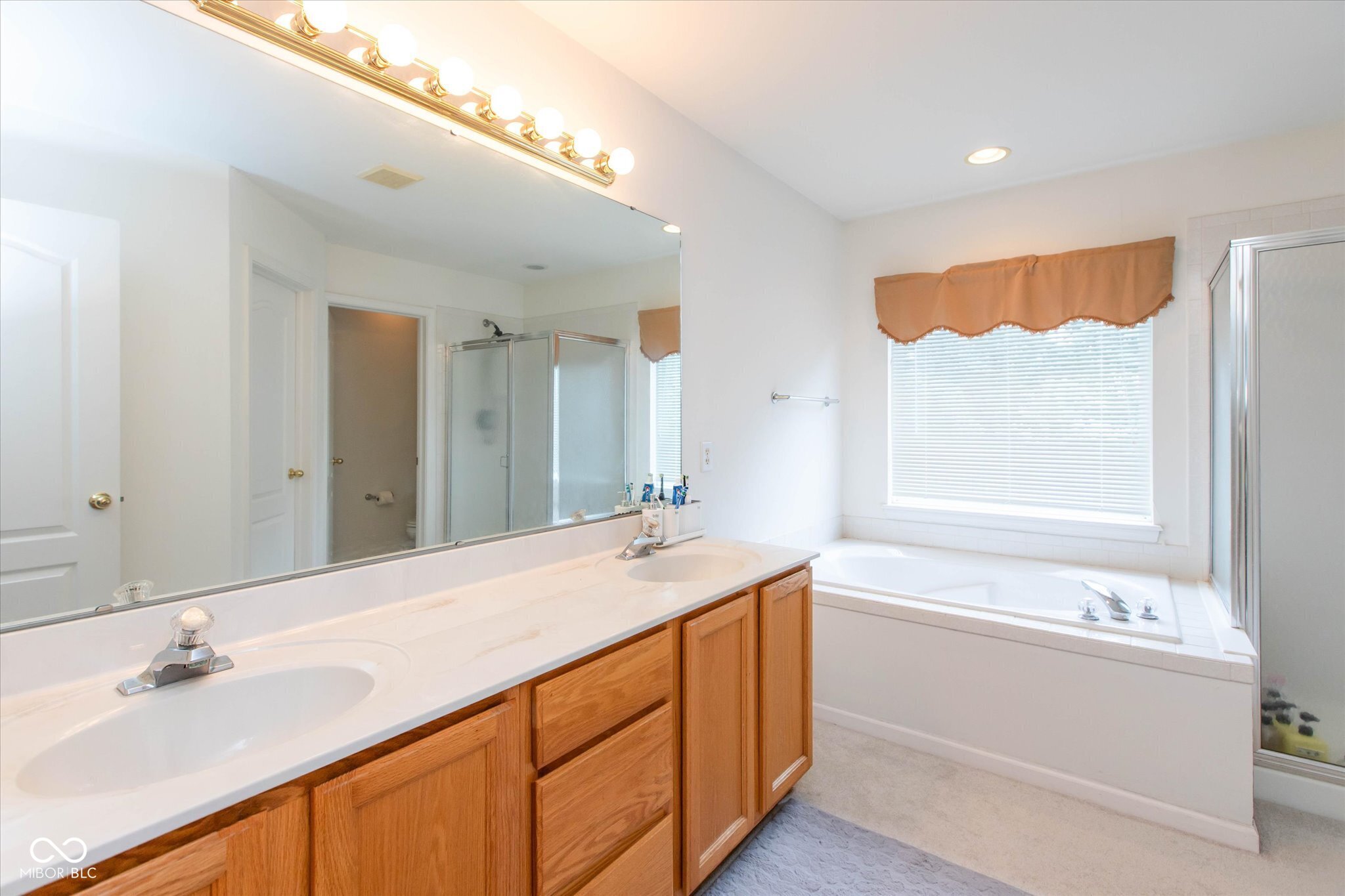 13888 Dearborn Circle