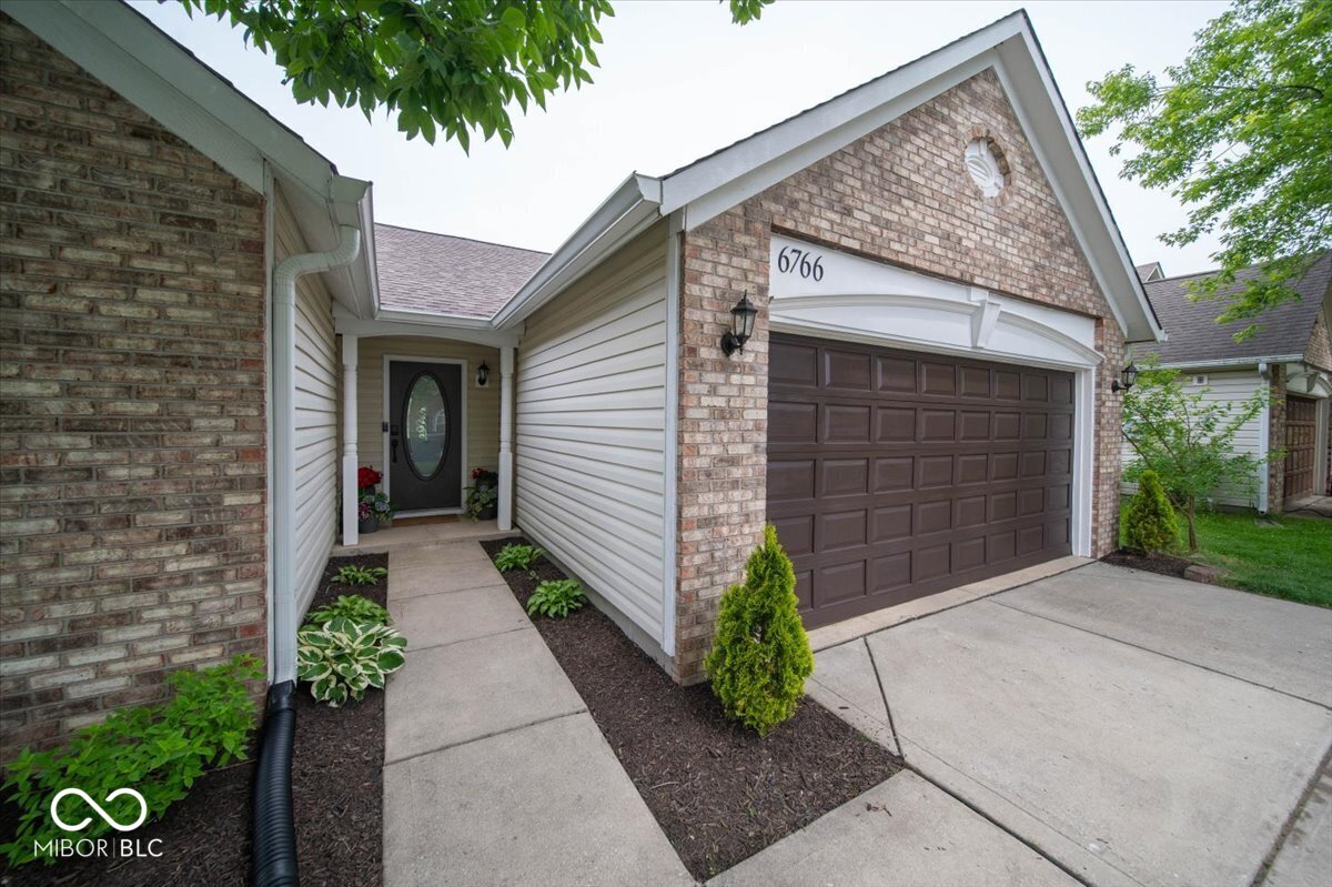 6766 Lexington Circle