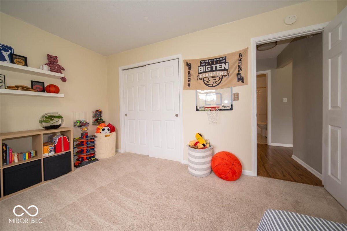 6766 Lexington Circle