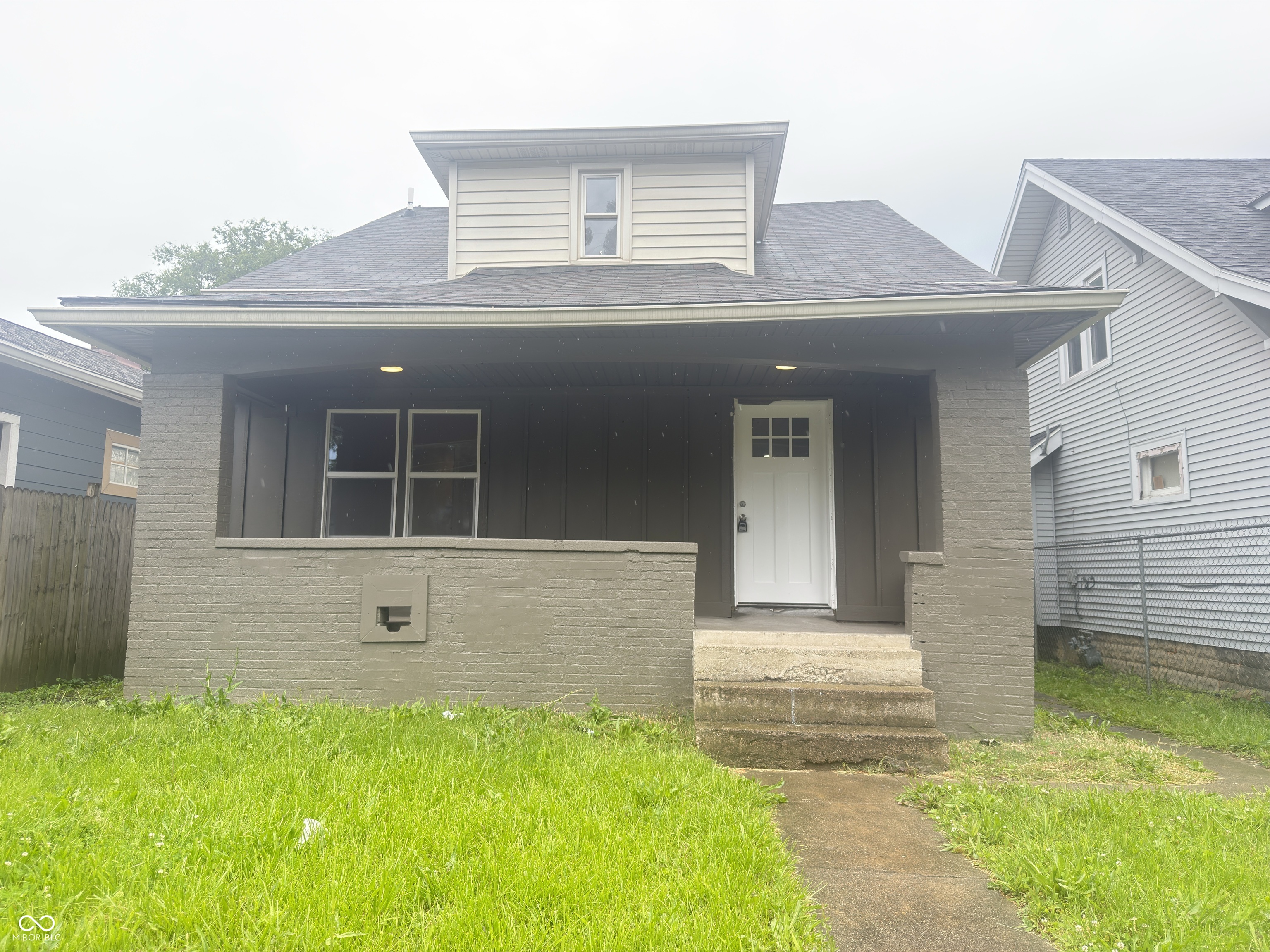 2822 E Michigan Street