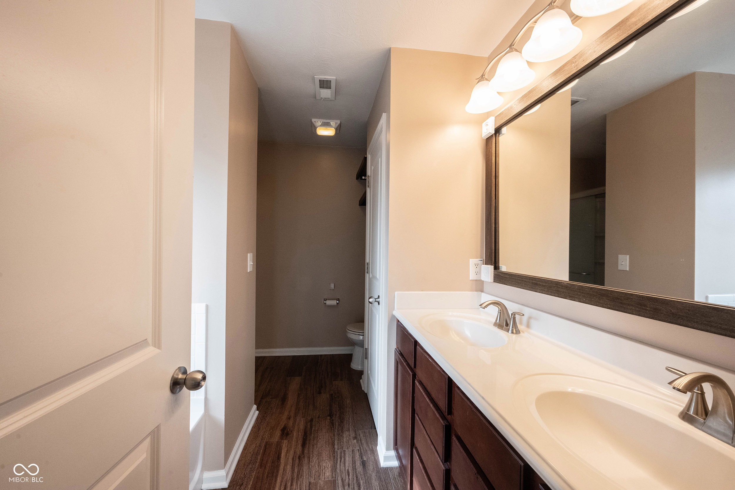 11910 Riley Drive Unit: 5