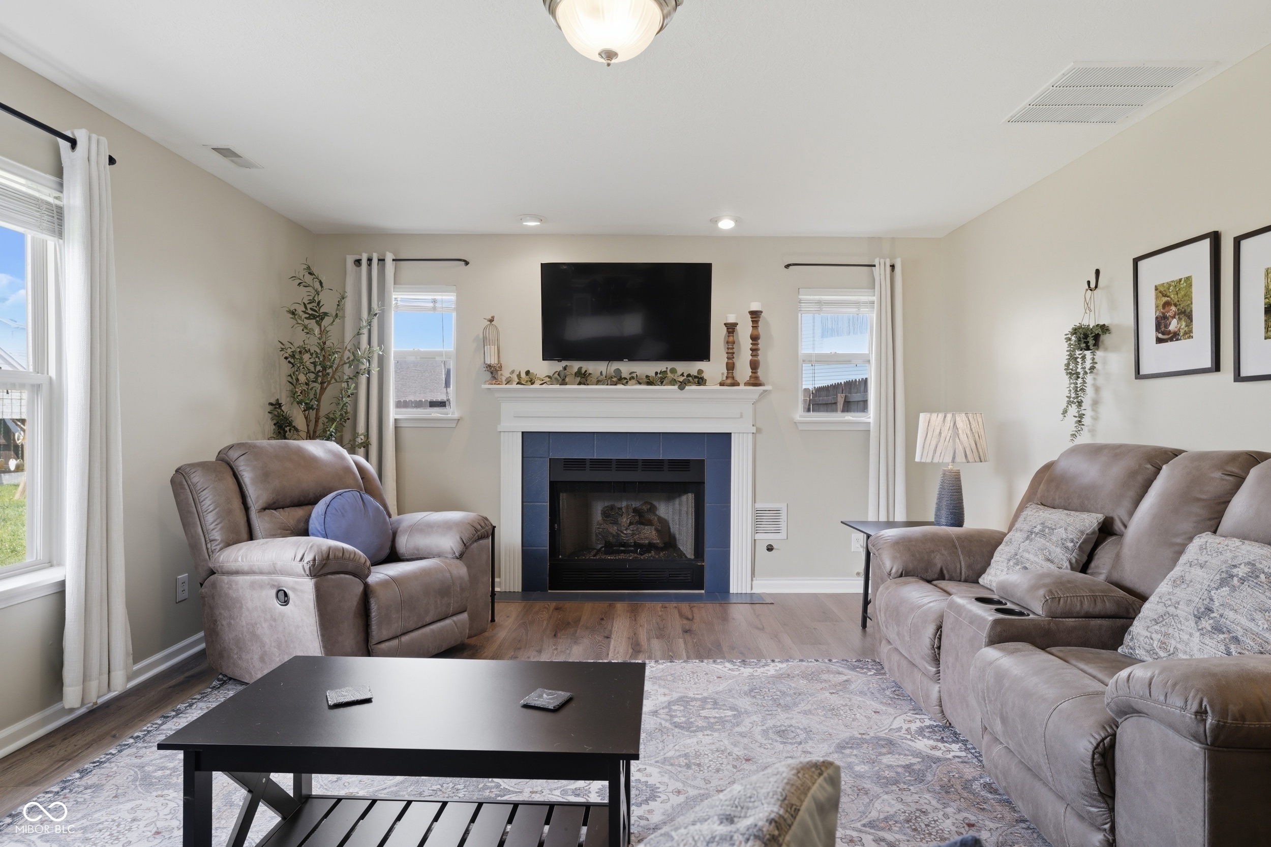 2536 Lorentson Court