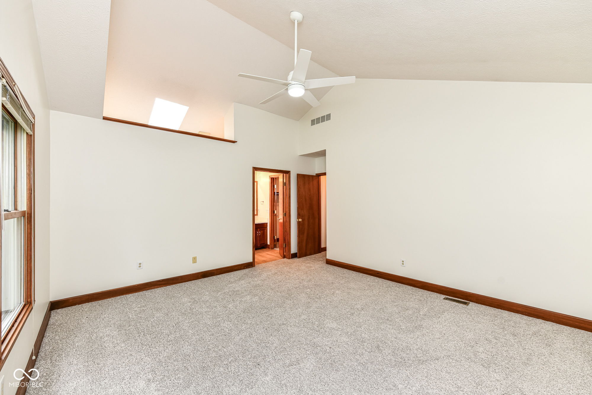 13764 Roswell Drive