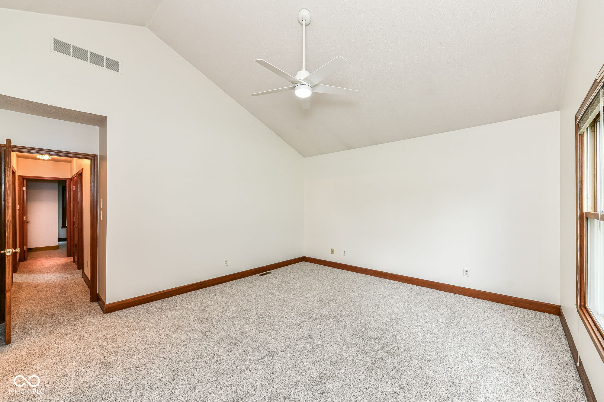 13764 Roswell Drive