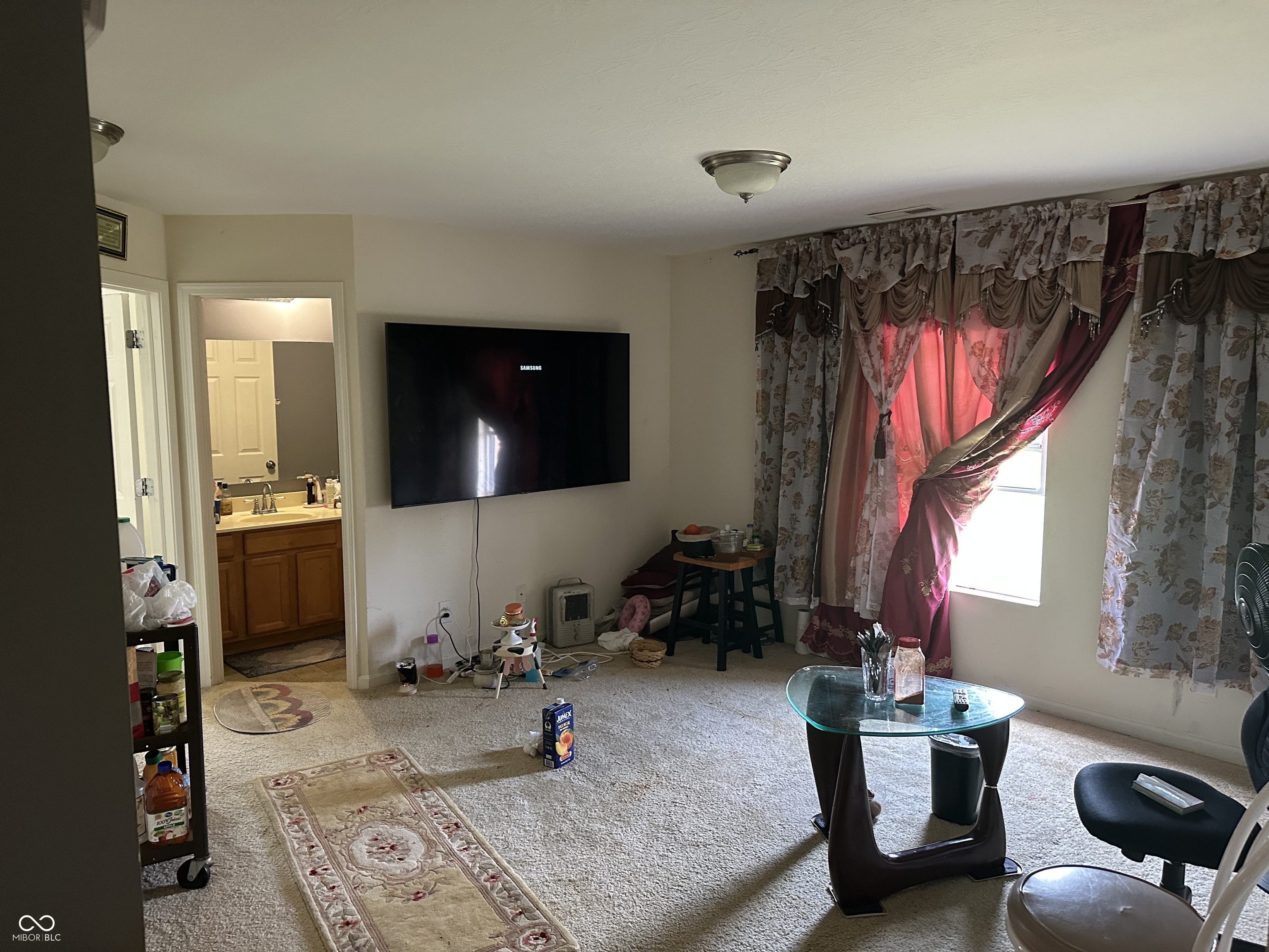 2560 Cabin Hill Road