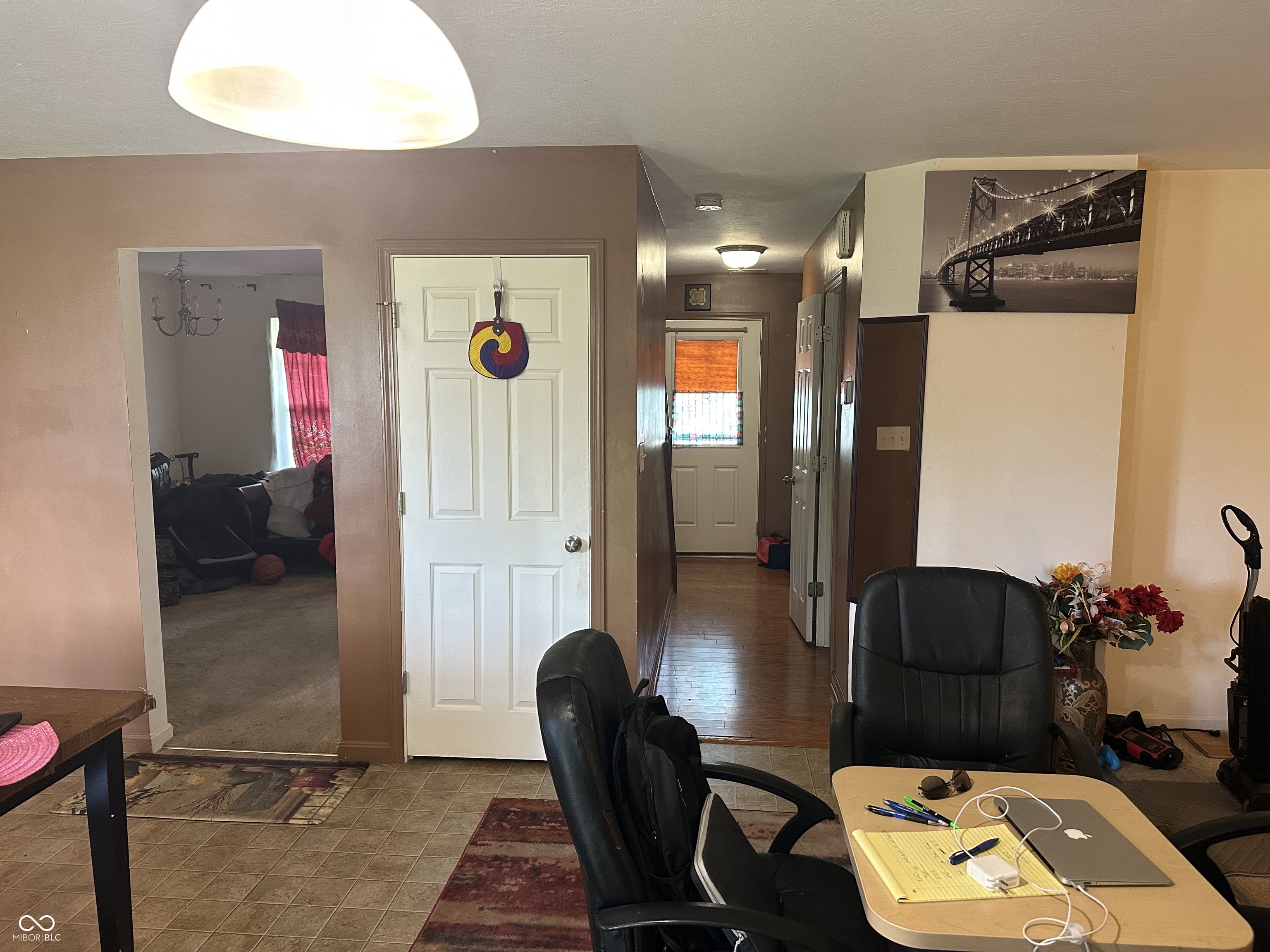 2560 Cabin Hill Road