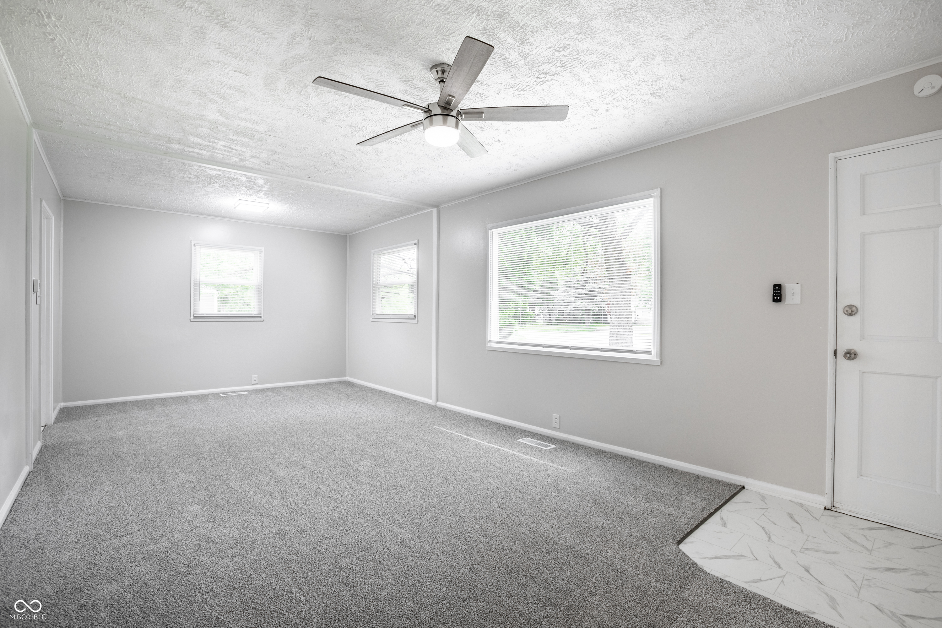 2042 Kessler Boulevard North Drive