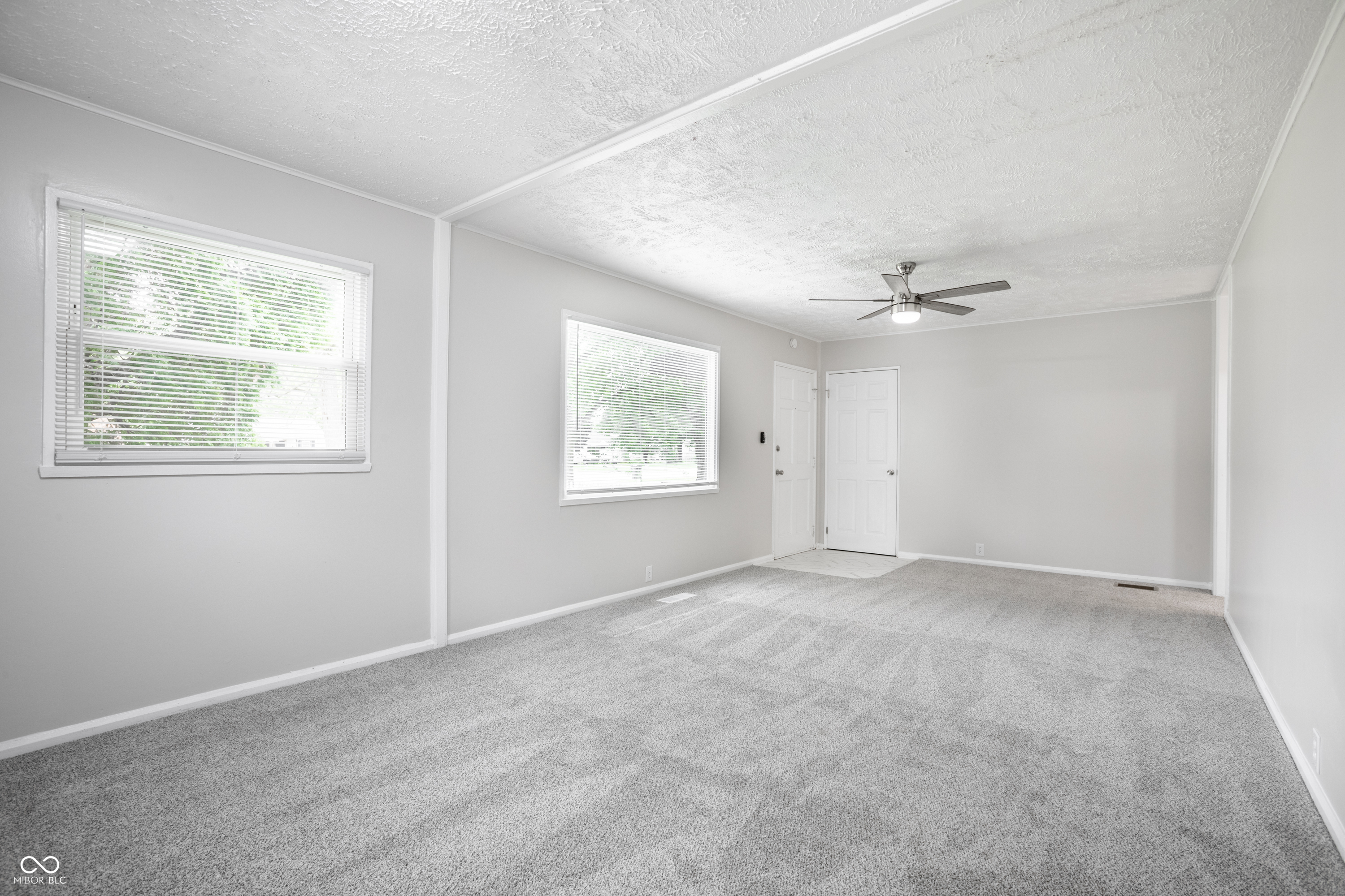 2042 Kessler Boulevard North Drive
