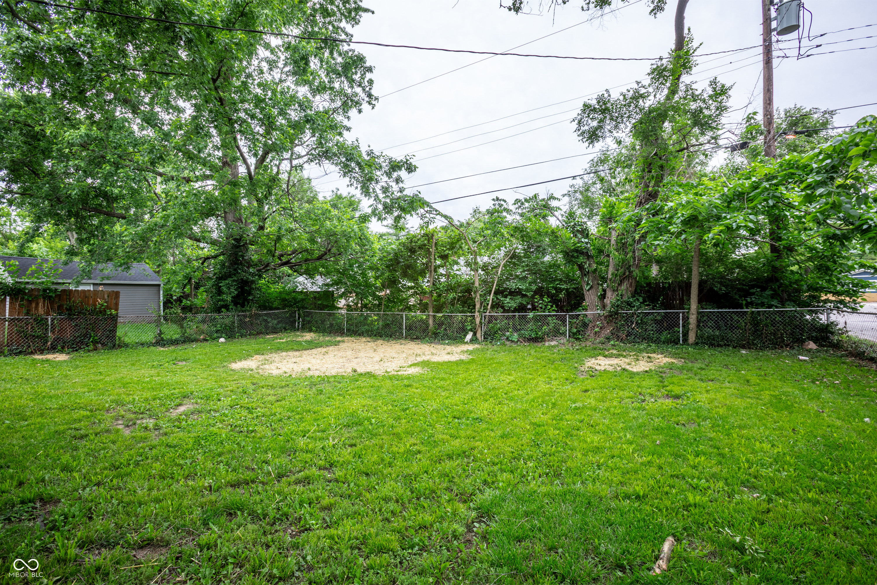 2042 Kessler Boulevard North Drive