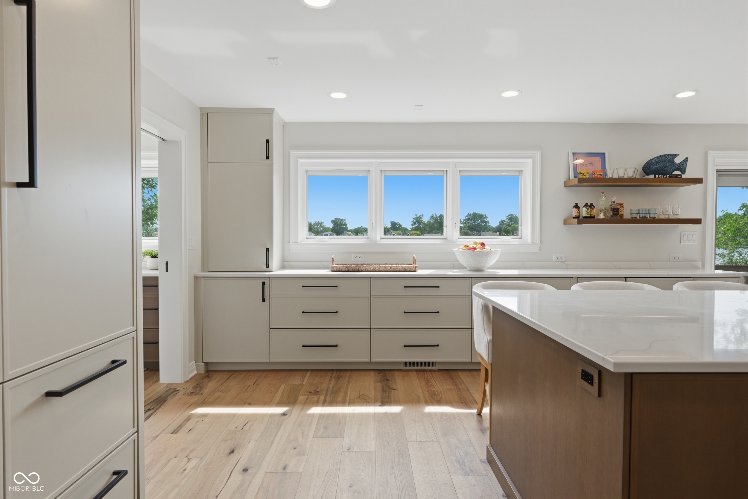 3777 Bay Road North Drive