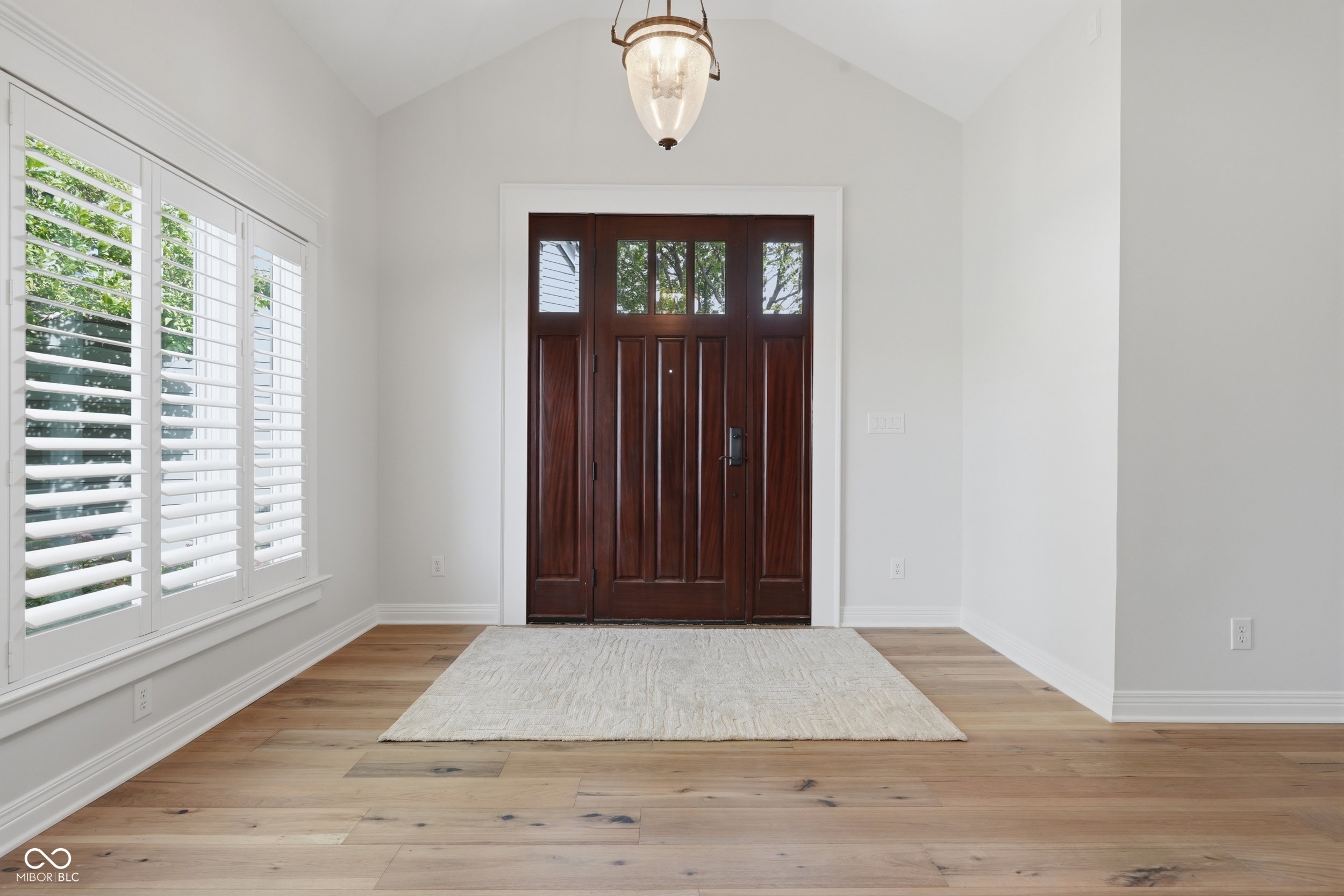3777 Bay Road North Drive