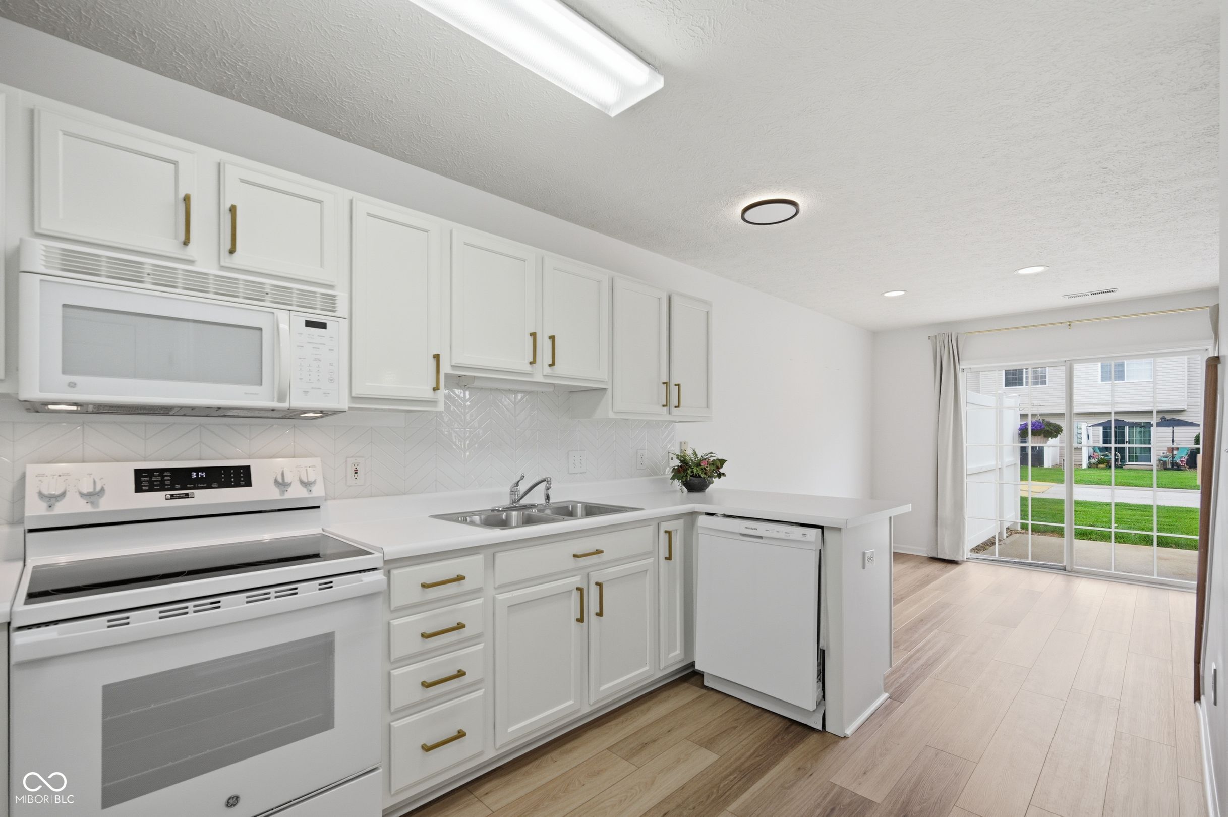 5922 Marina View Lane