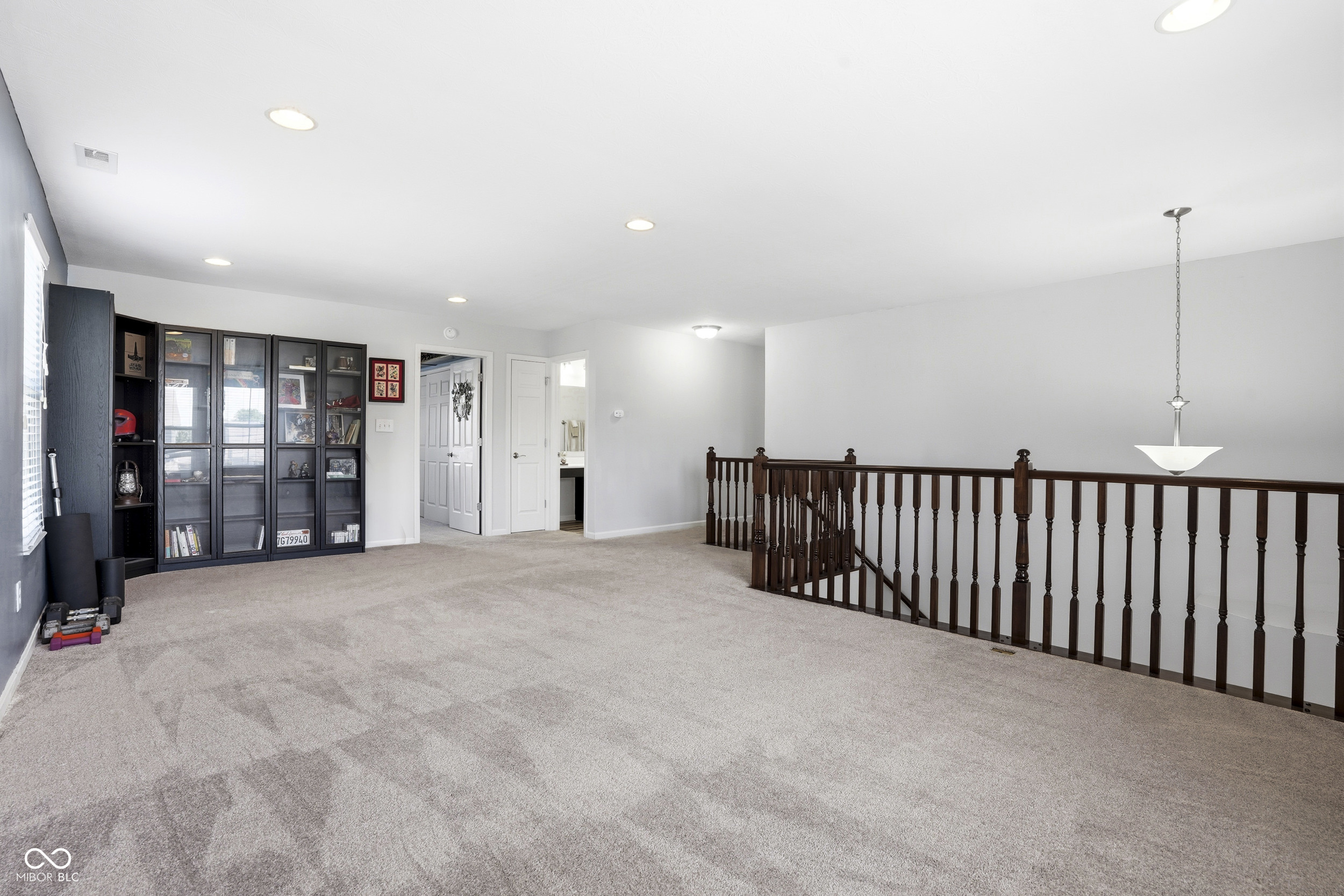 2501 Autumn Road