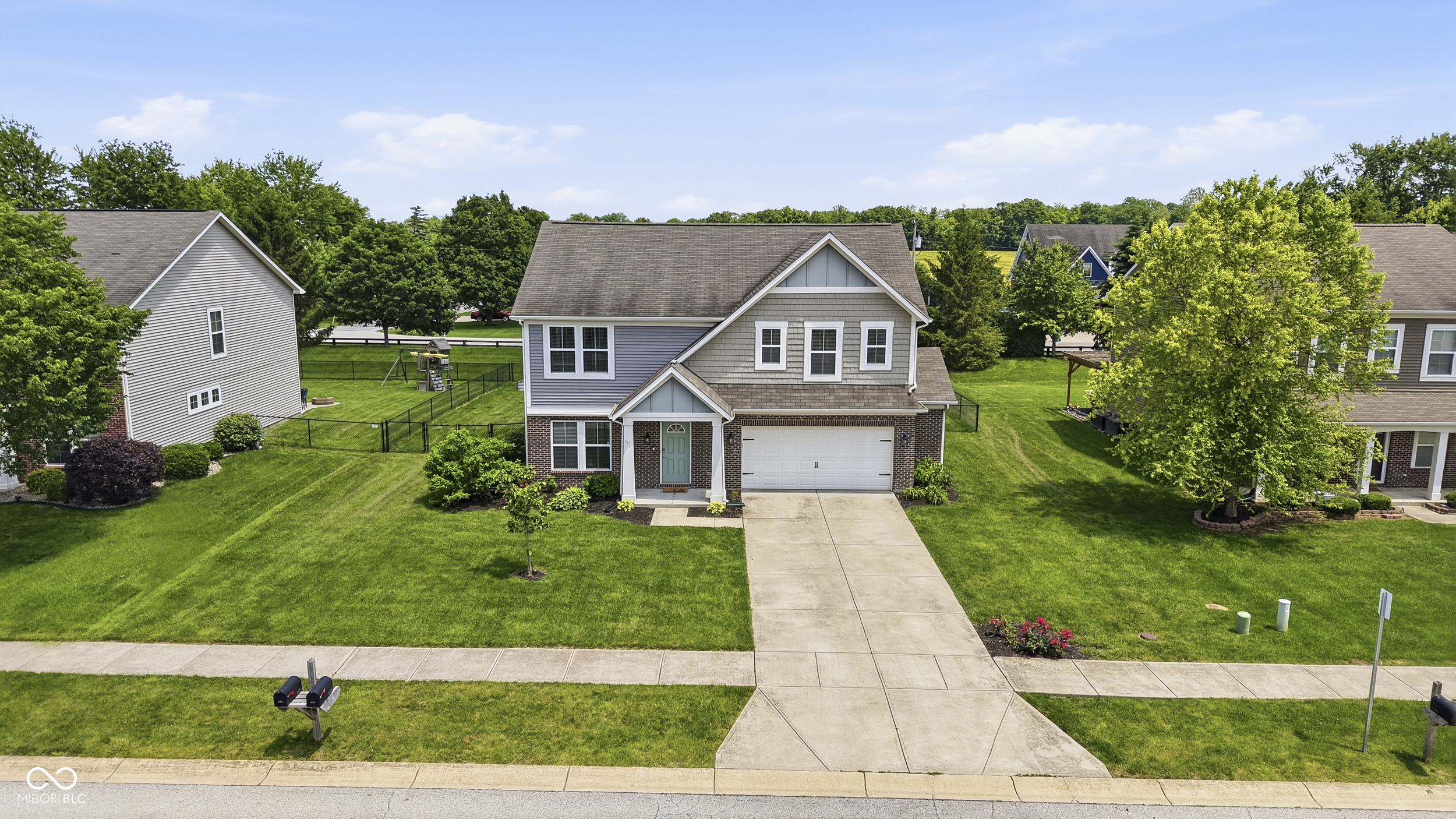2501 Autumn Road