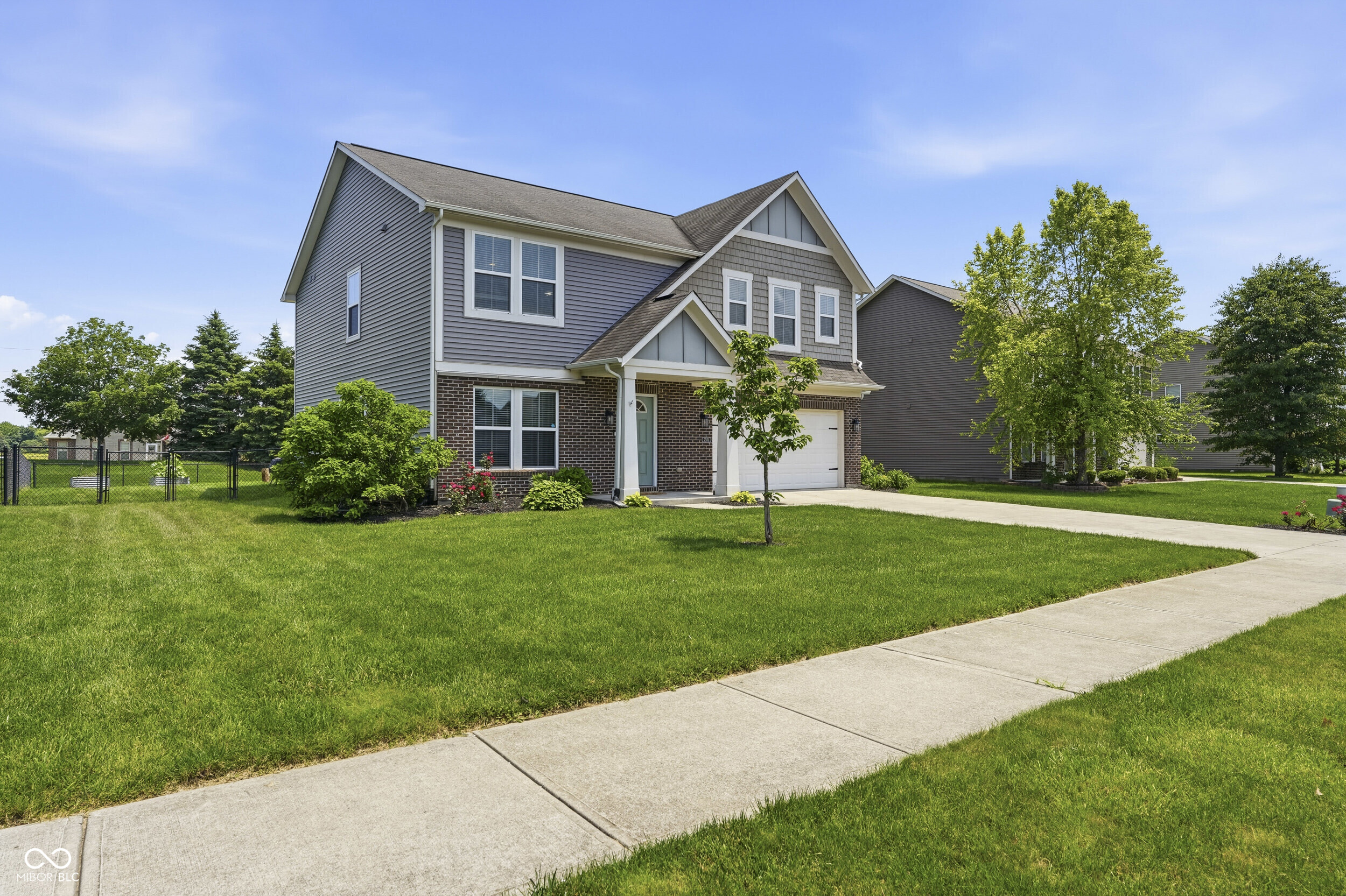2501 Autumn Road