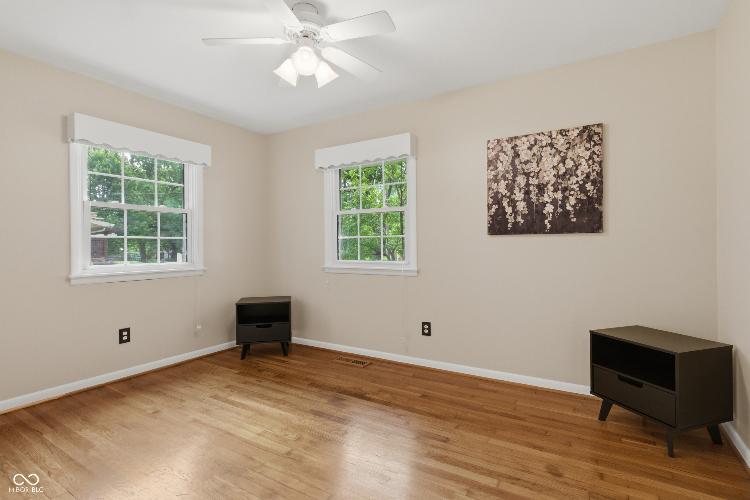 2515 E 99th Street