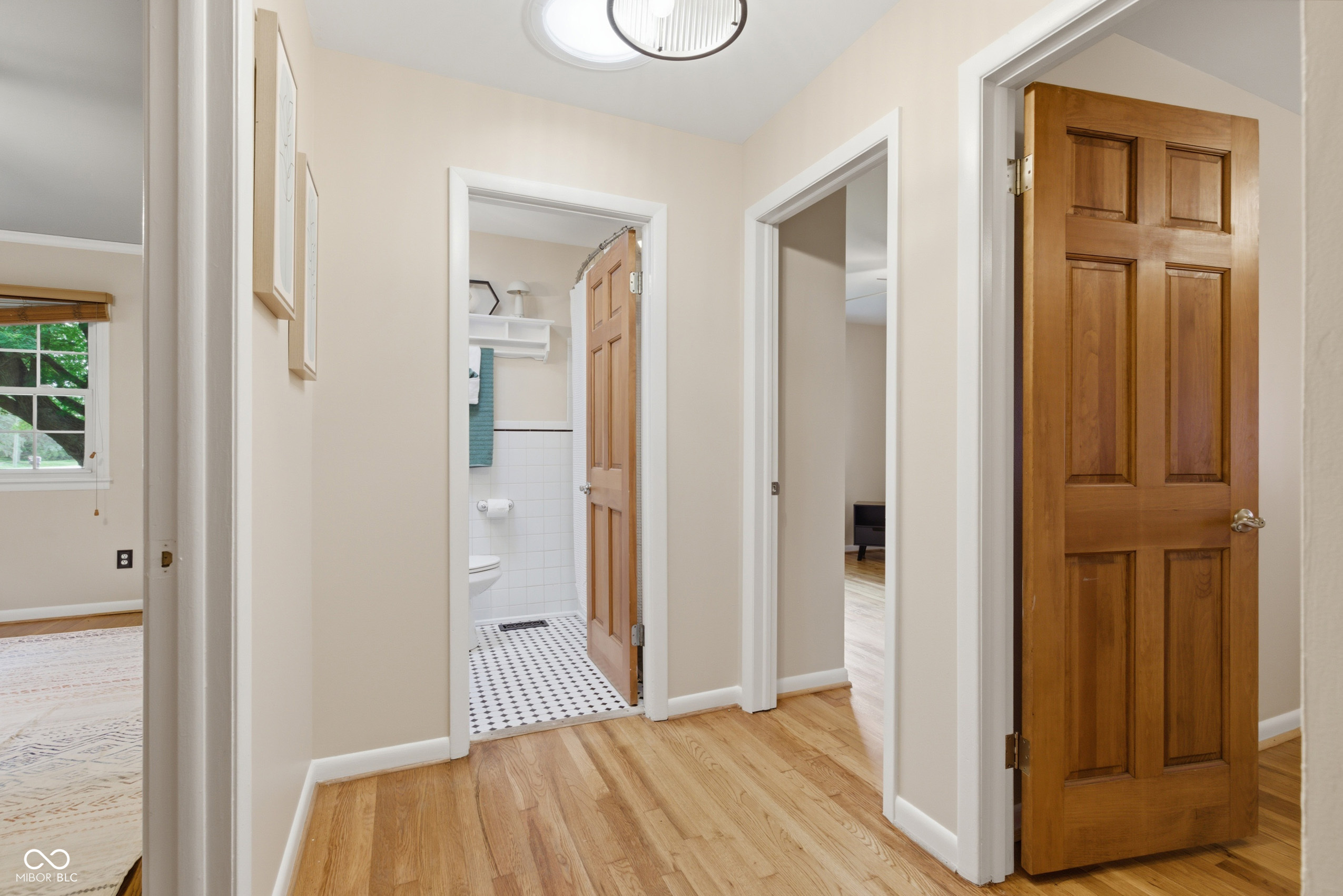 2515 E 99th Street