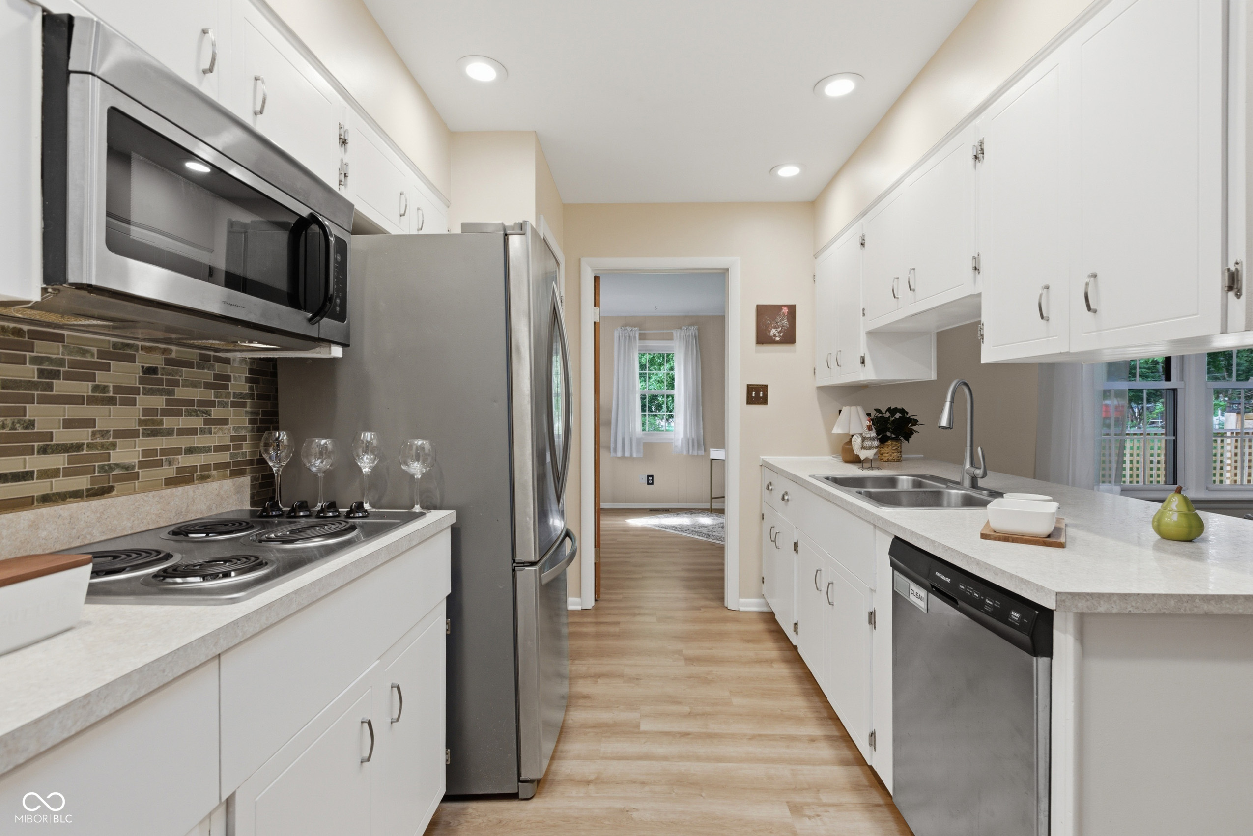 2515 E 99th Street