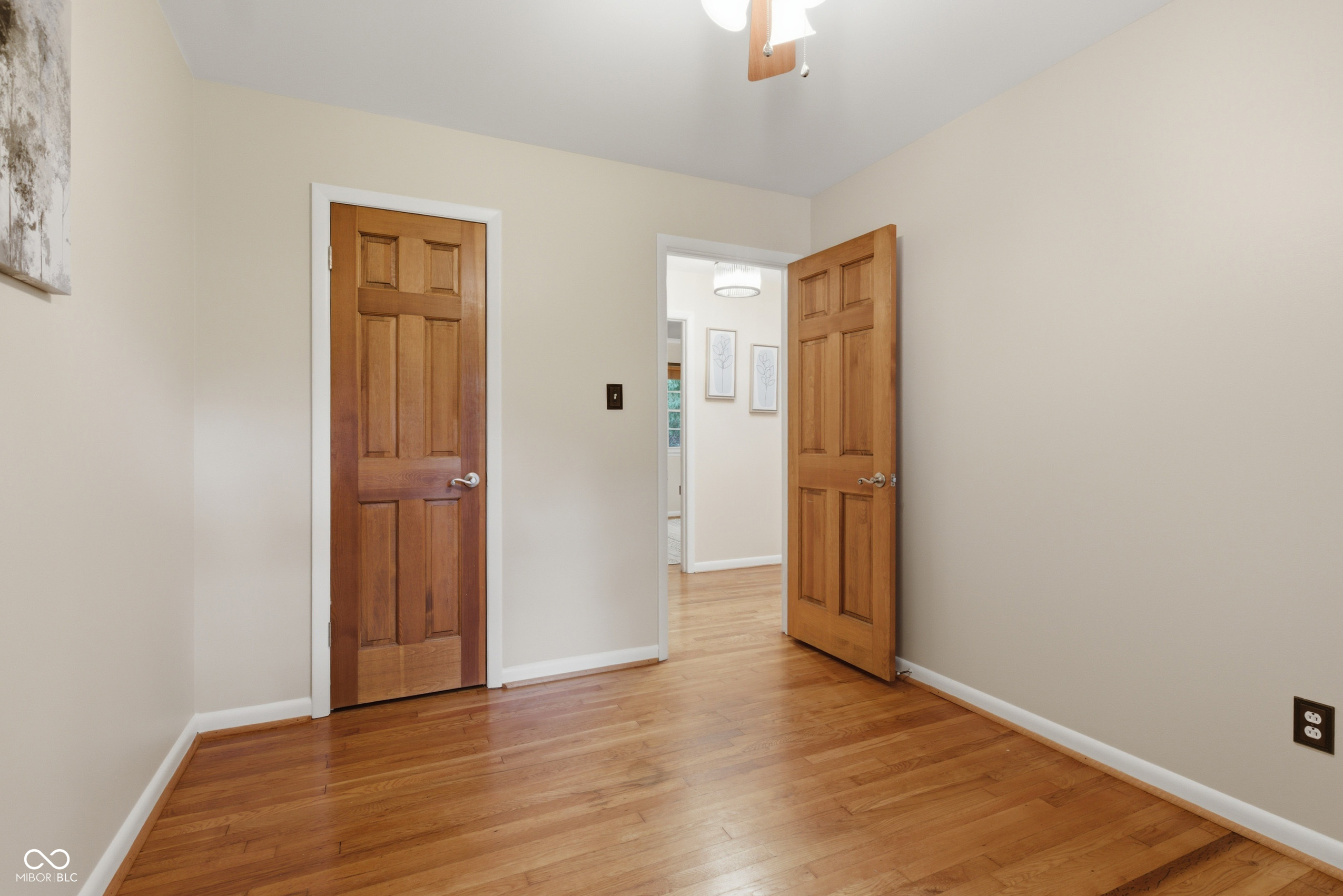 2515 E 99th Street