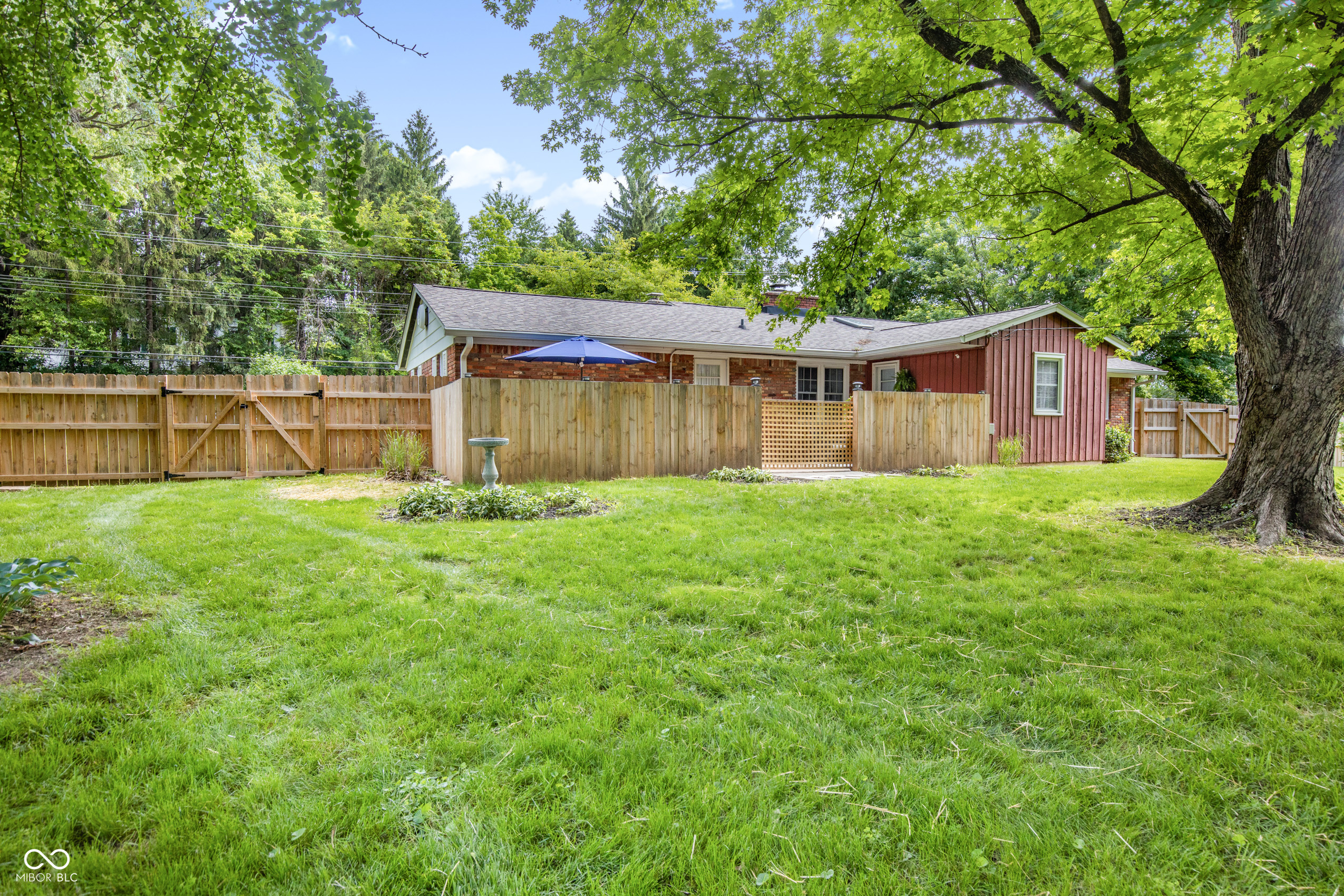 2515 E 99th Street