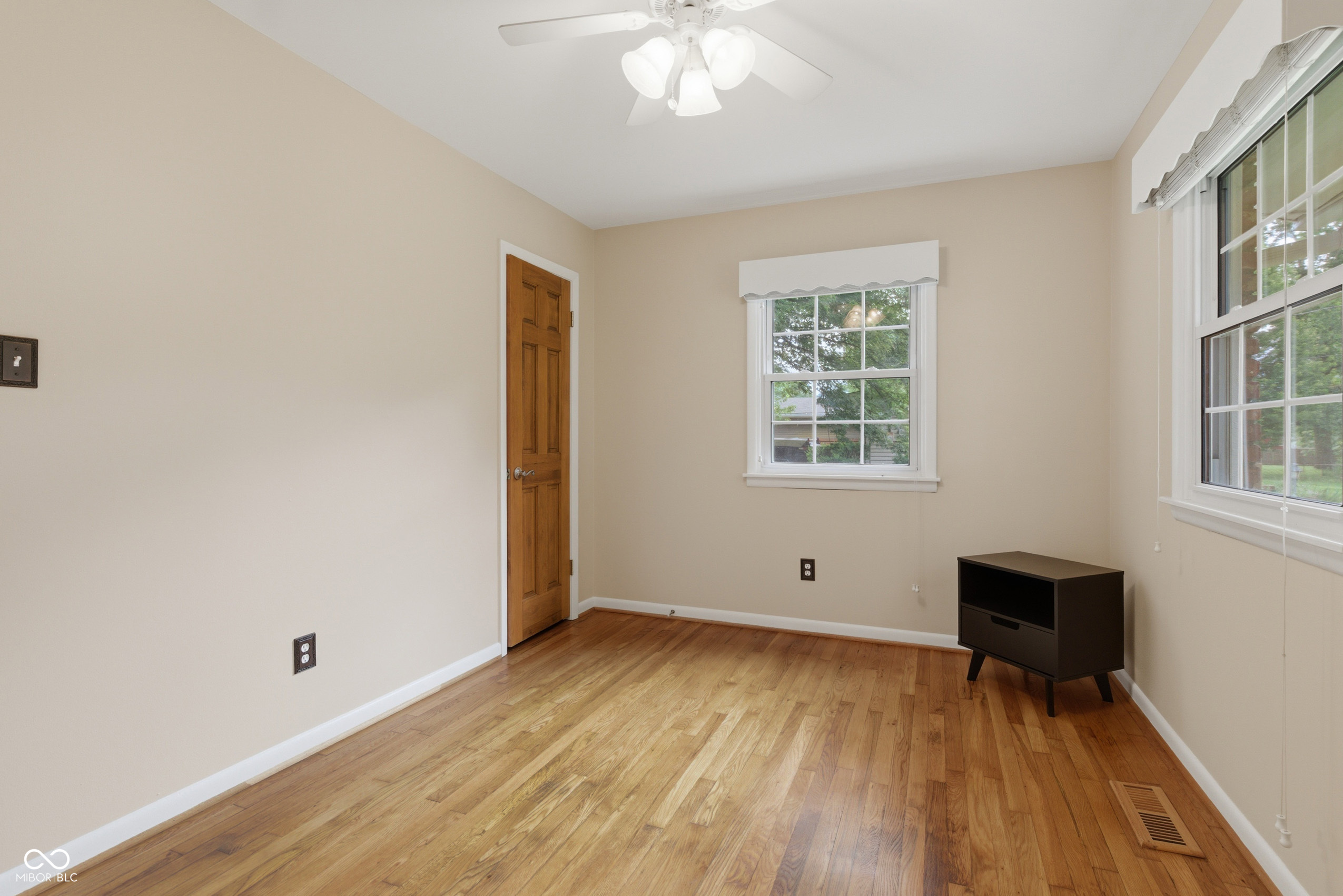 2515 E 99th Street