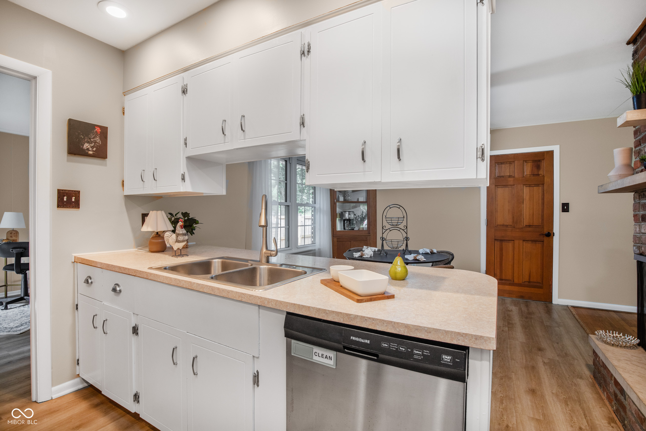2515 E 99th Street