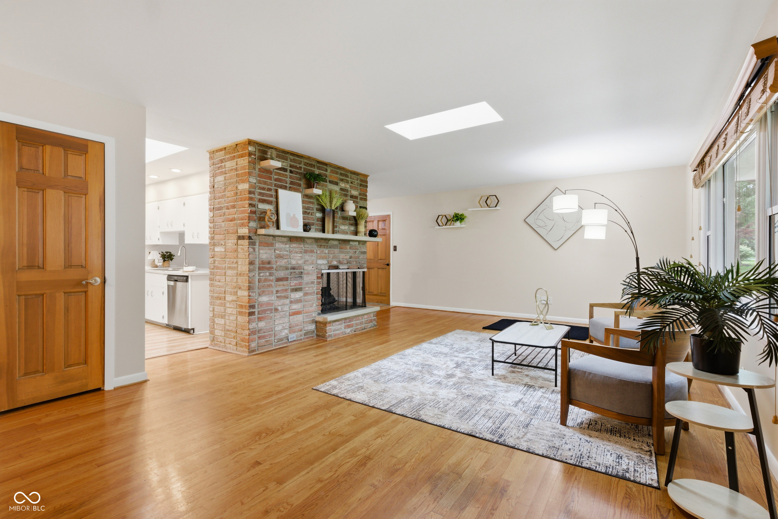 2515 E 99th Street