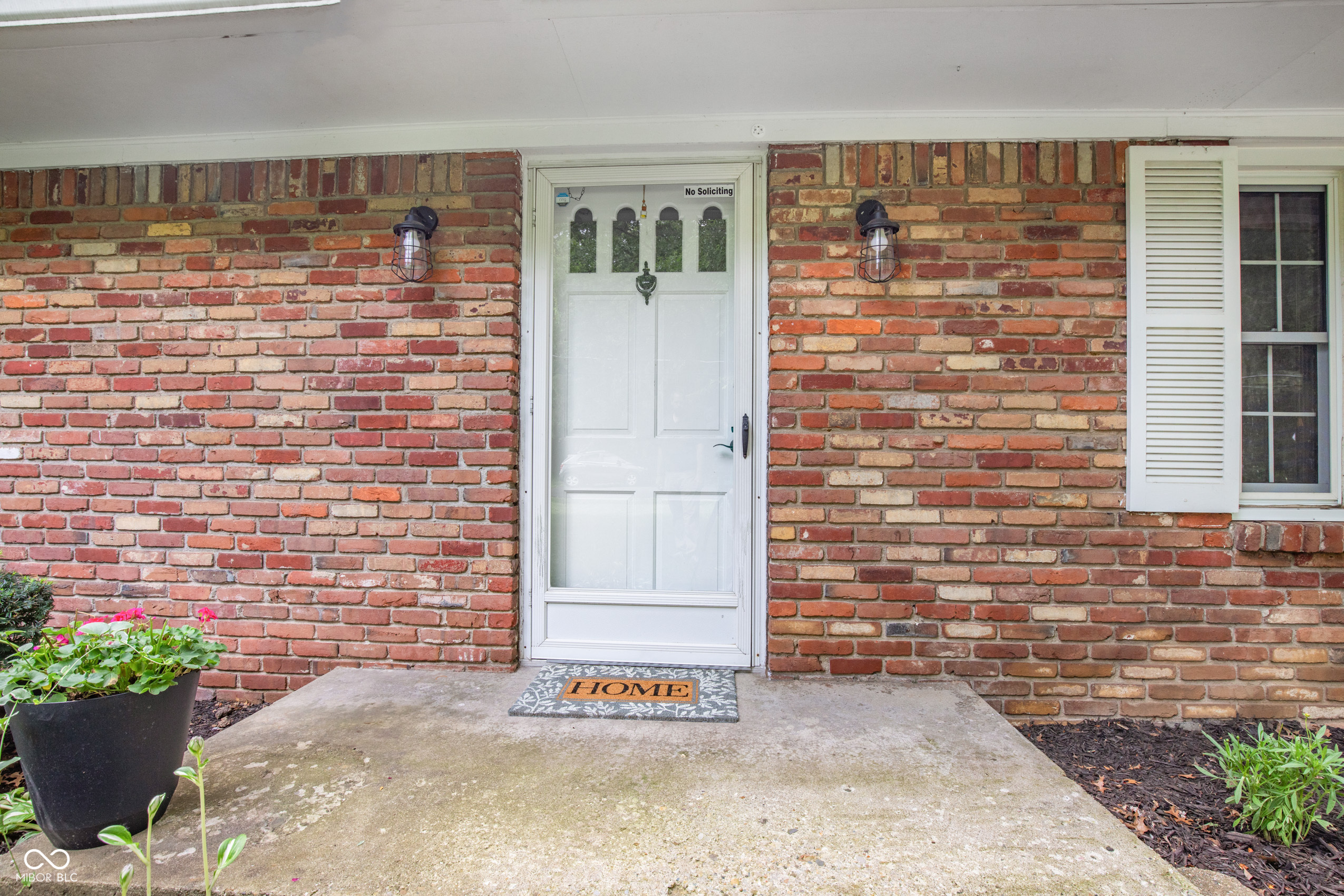 2515 E 99th Street
