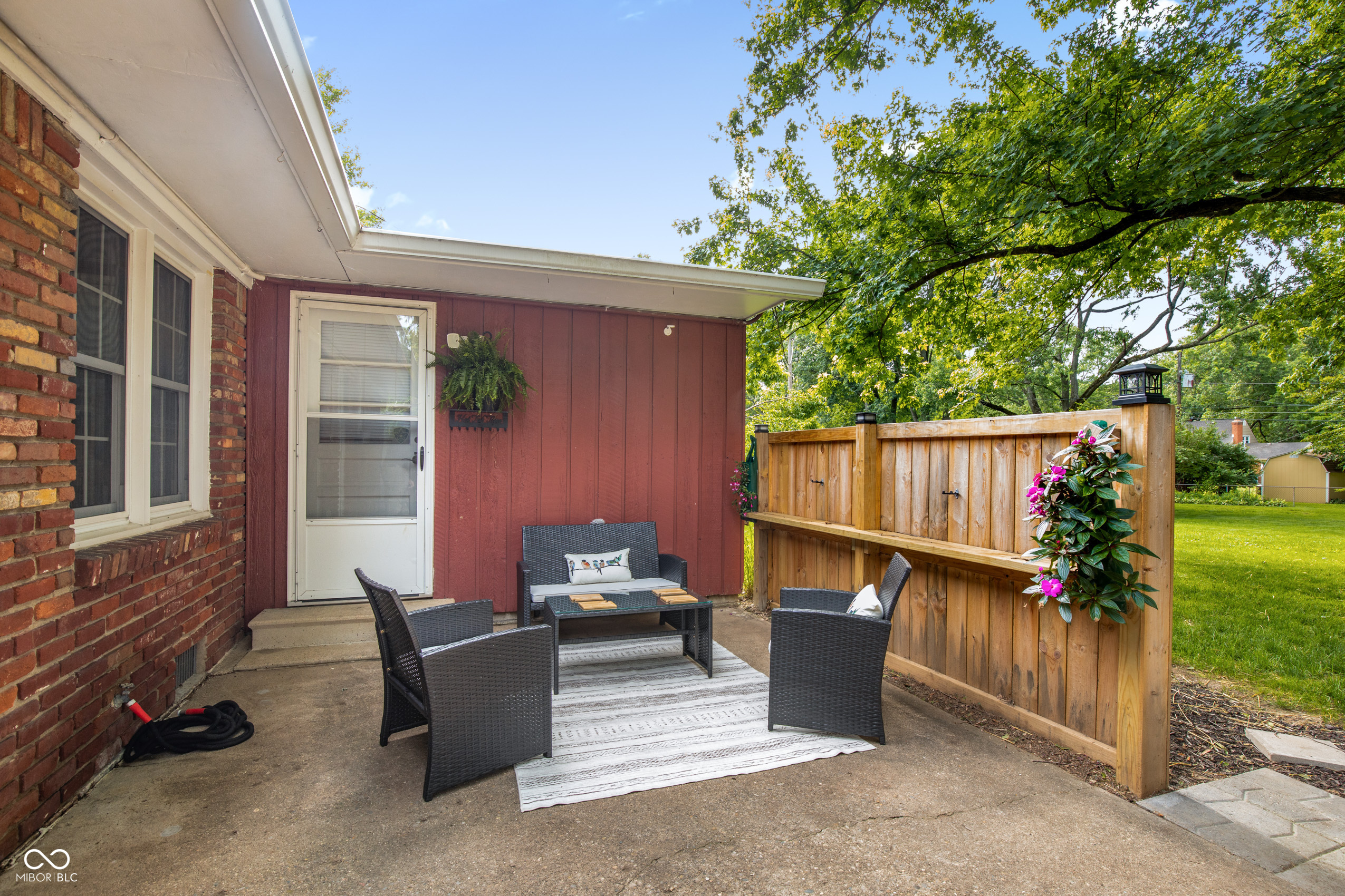 2515 E 99th Street