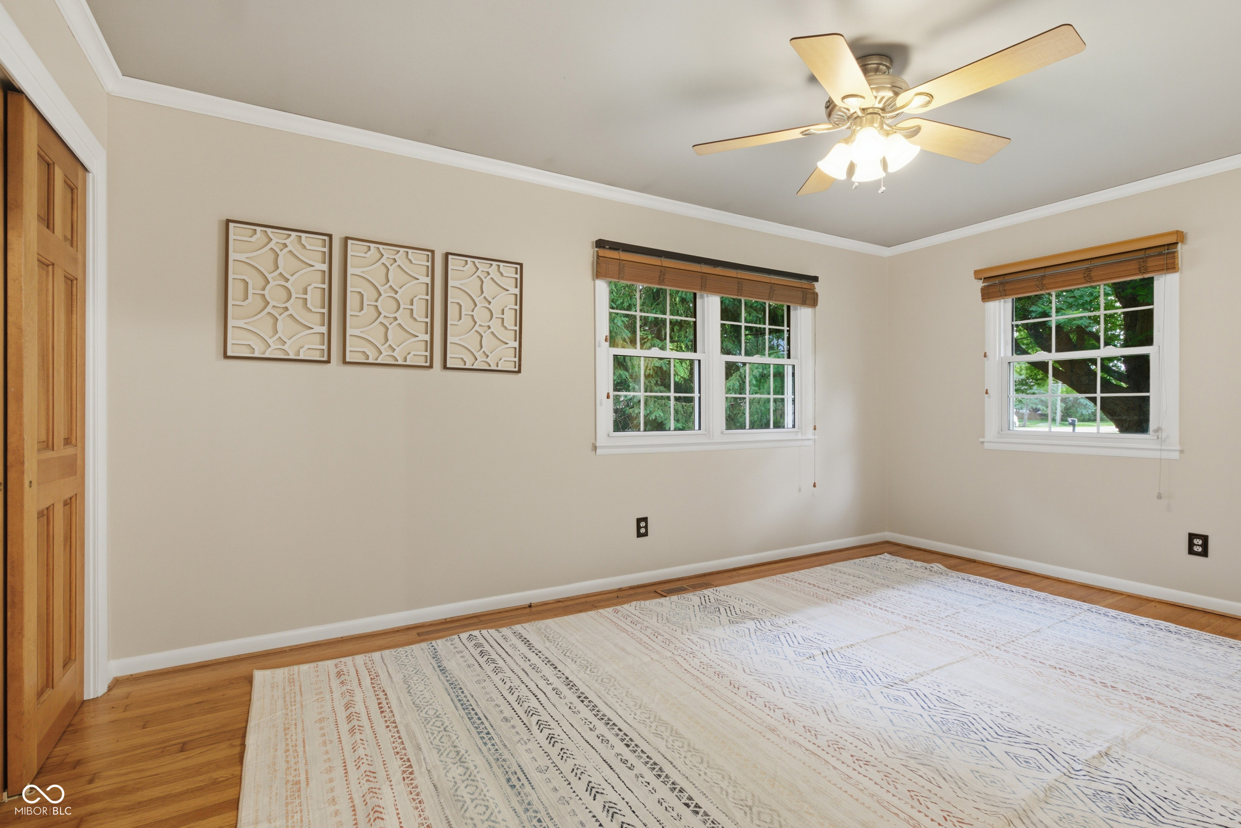 2515 E 99th Street