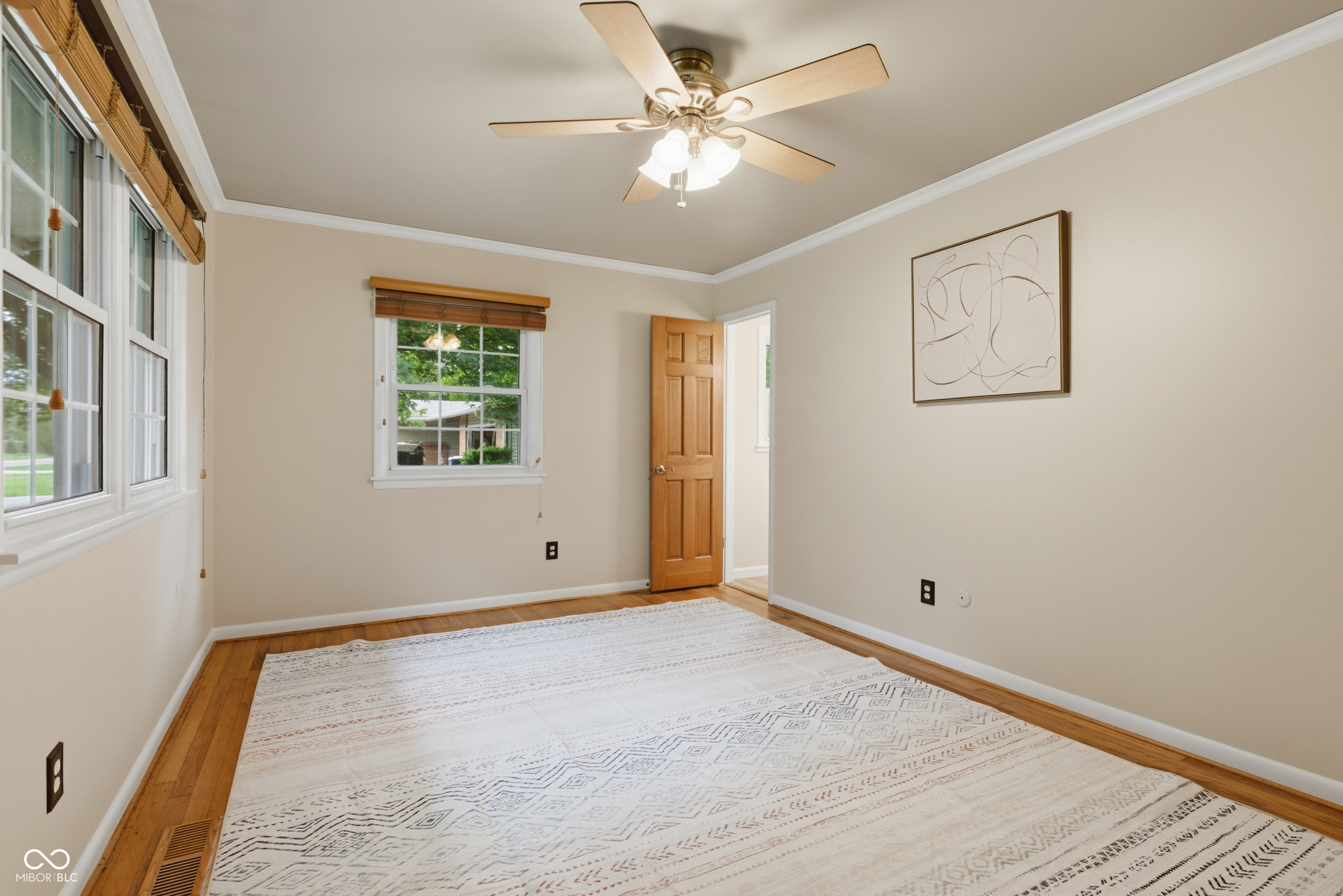 2515 E 99th Street