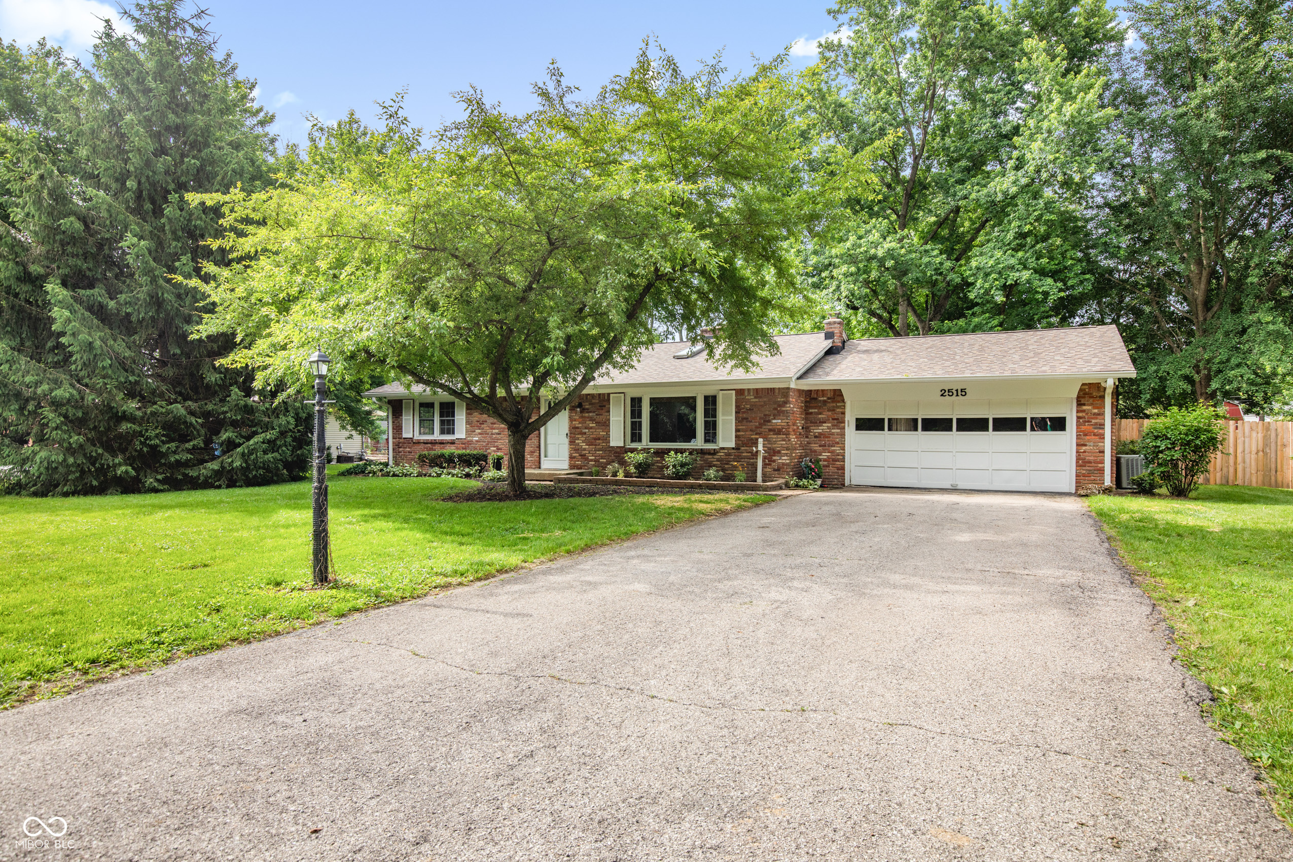 2515 E 99th Street