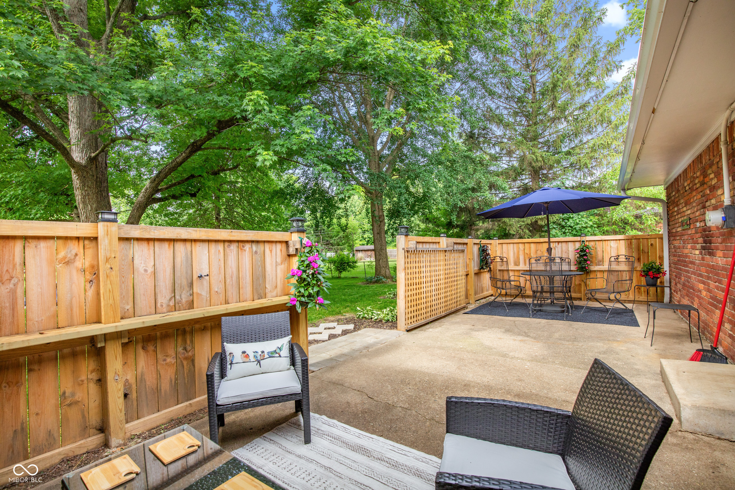 2515 E 99th Street