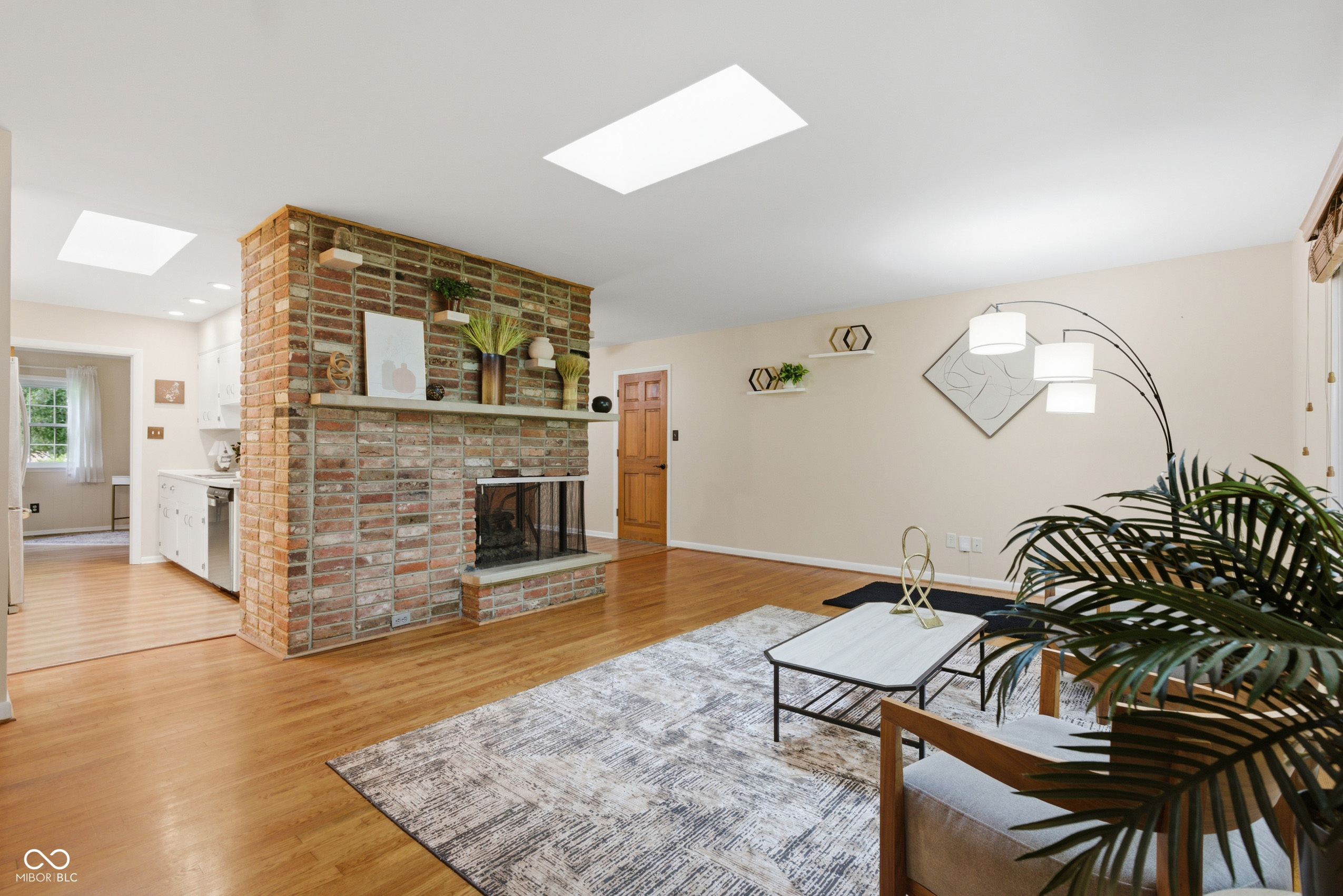 2515 E 99th Street