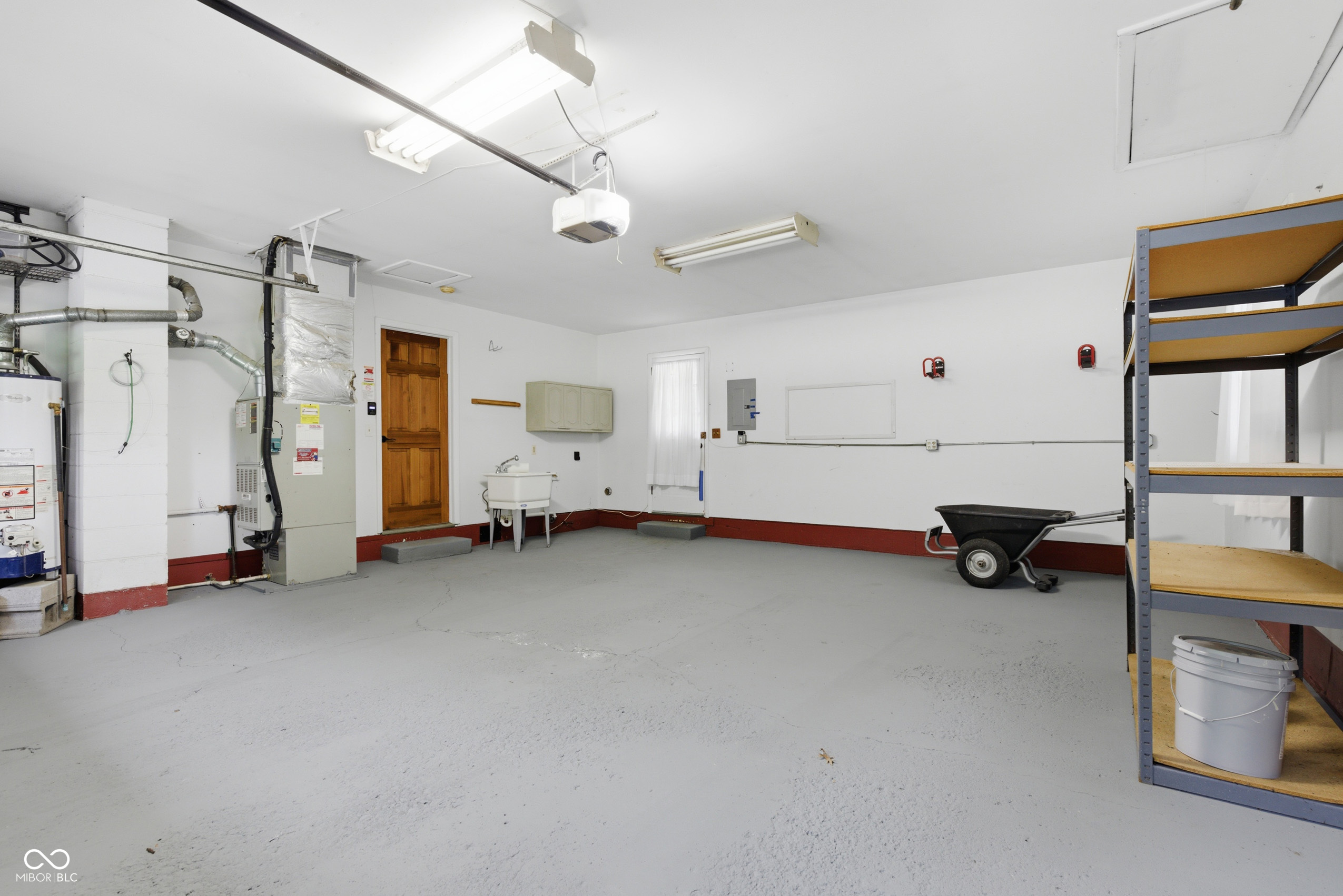 2515 E 99th Street