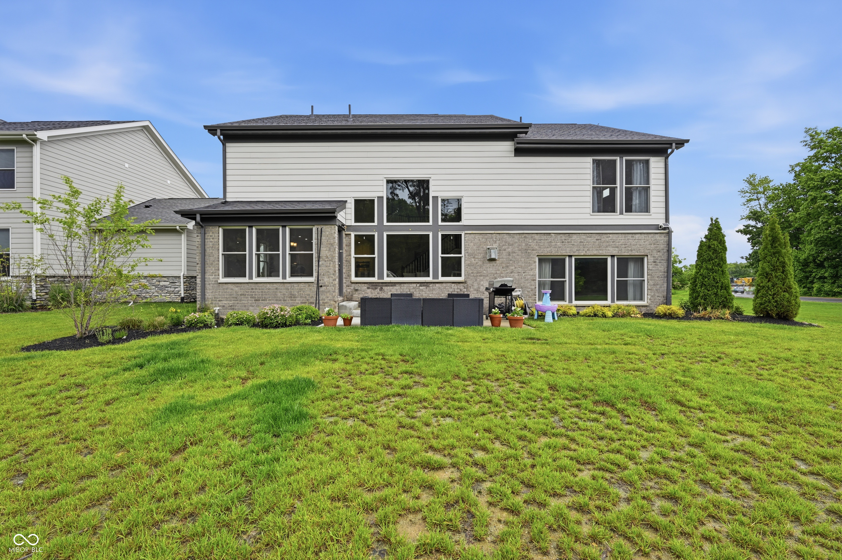 227 Oakhurst Way