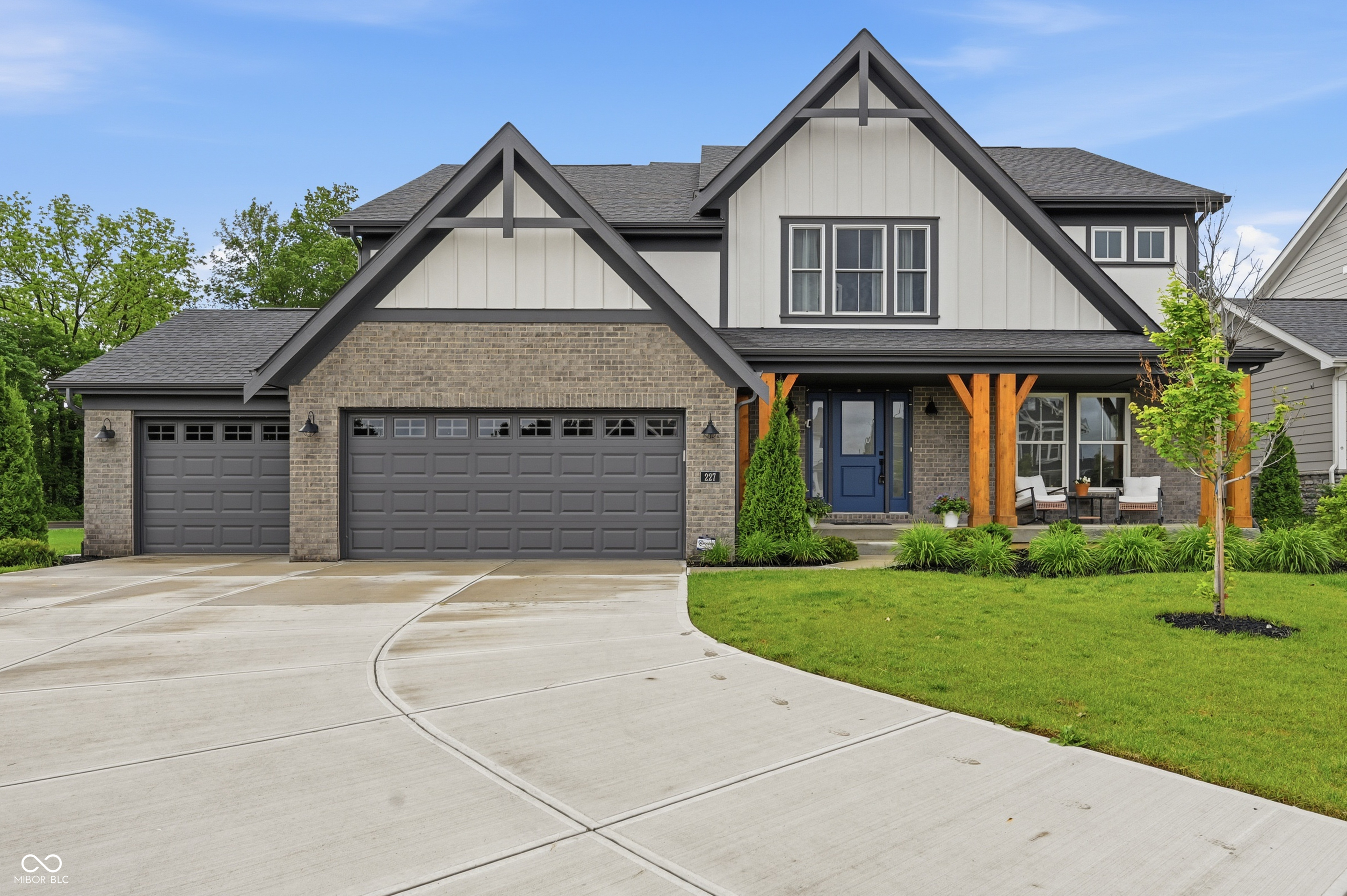 227 Oakhurst Way