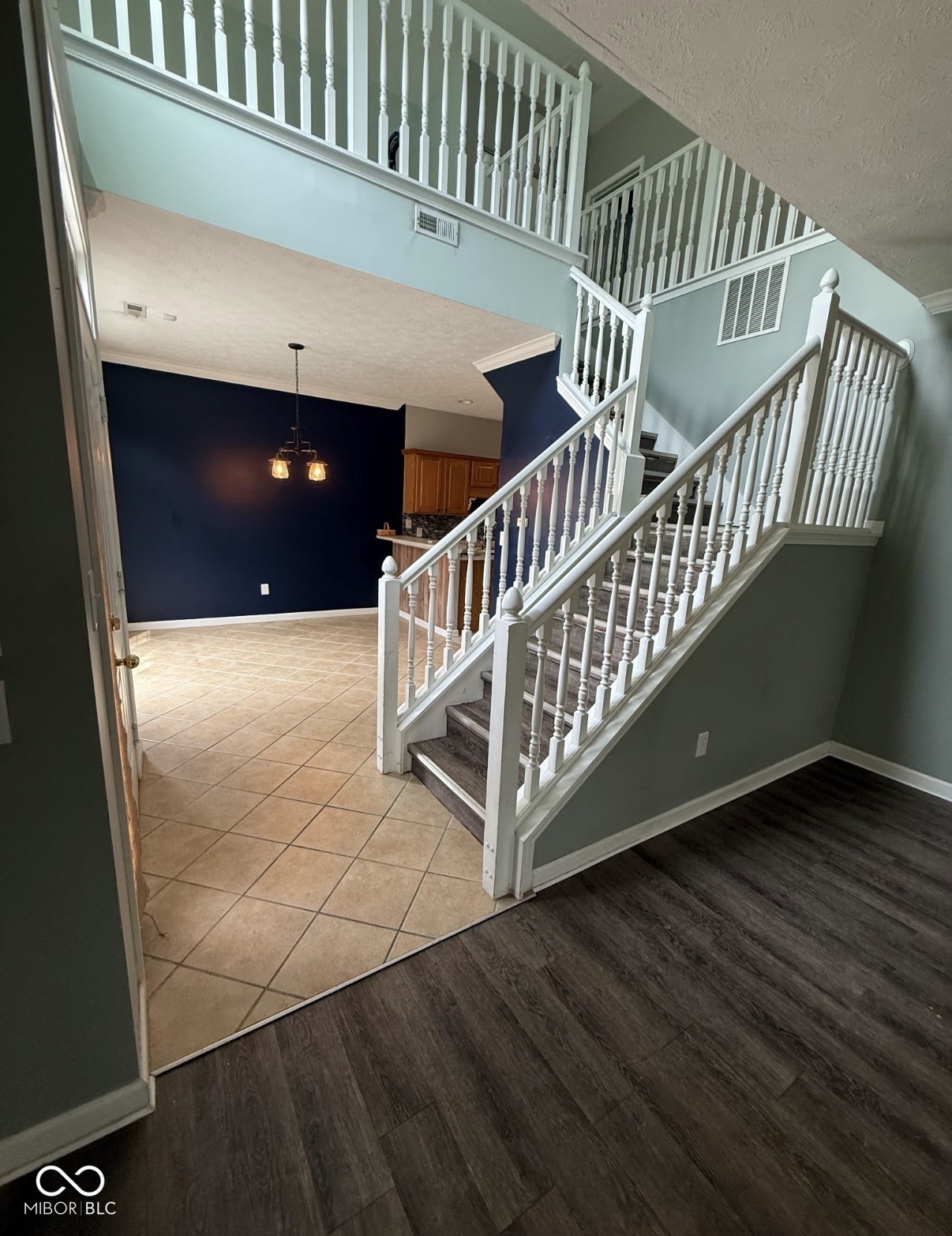 2353 Colfax Lane