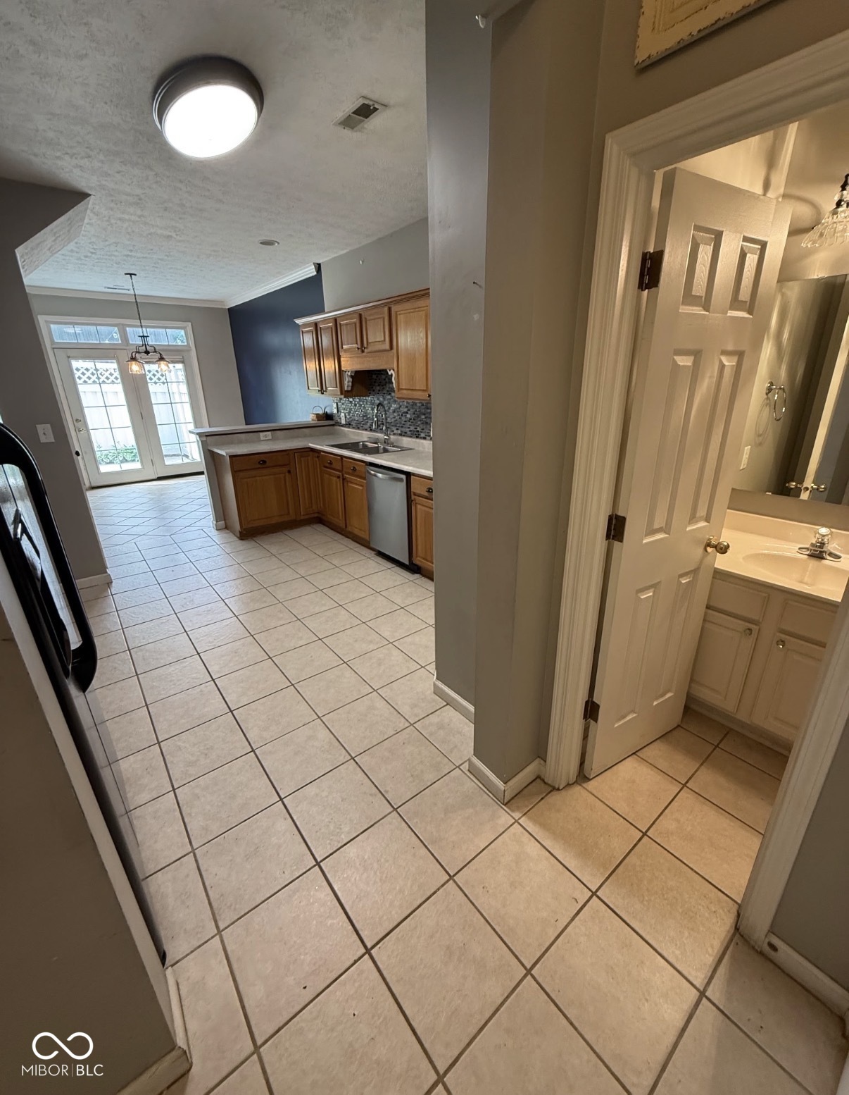 2353 Colfax Lane