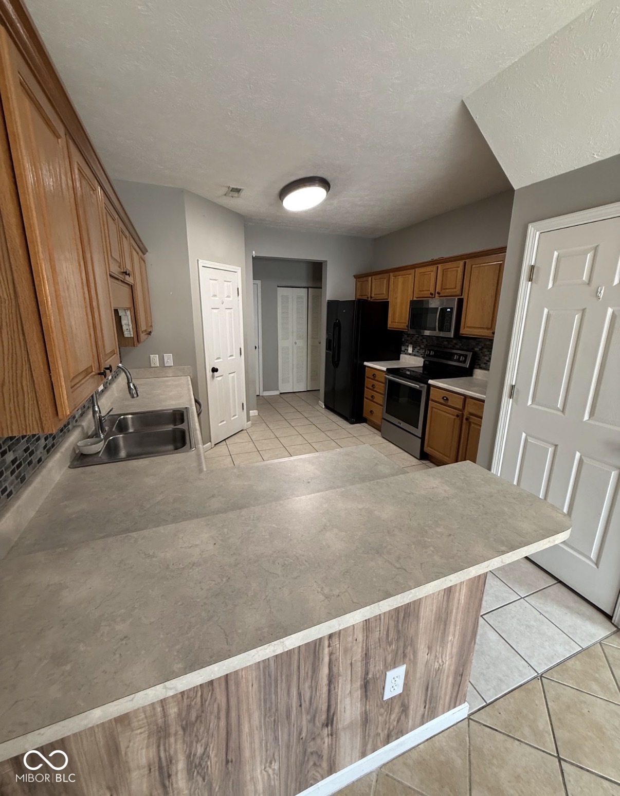 2353 Colfax Lane