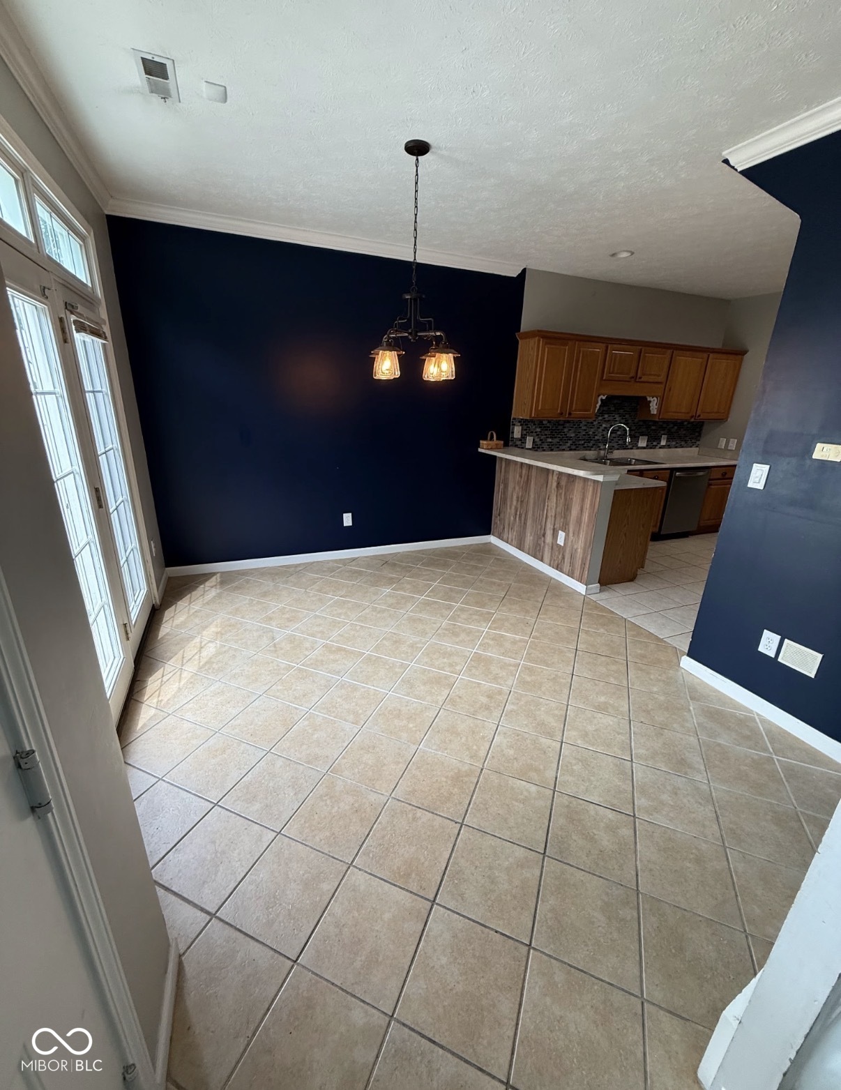 2353 Colfax Lane